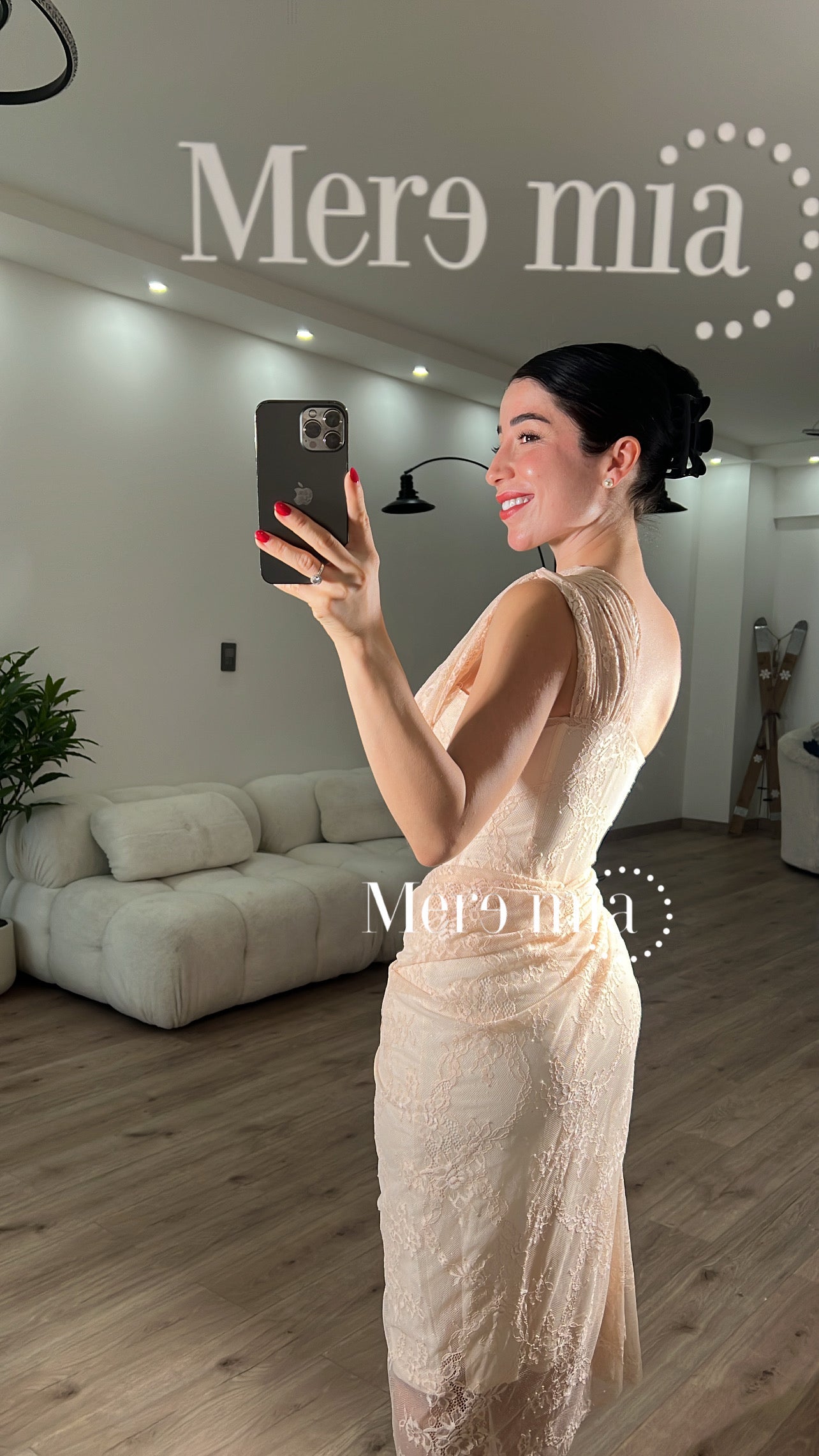 Vestido encaje copas hombro