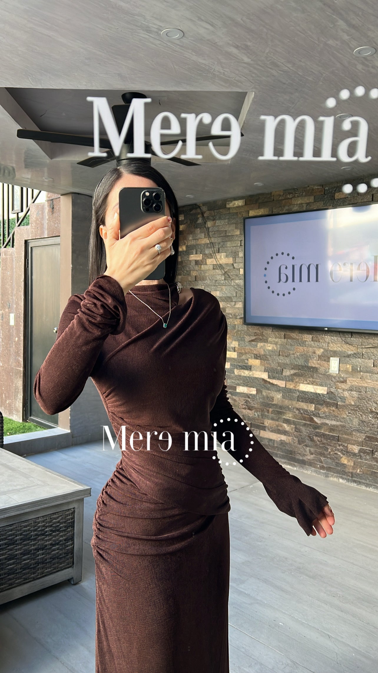 Vestido plisado hoyo