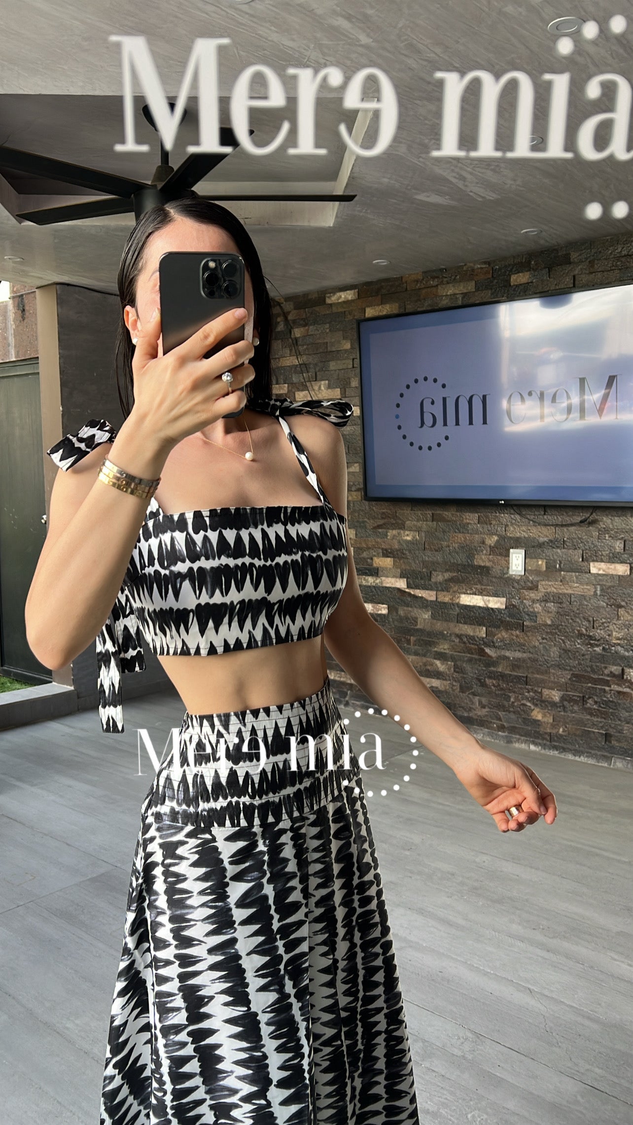 Conjunto negro blanco u