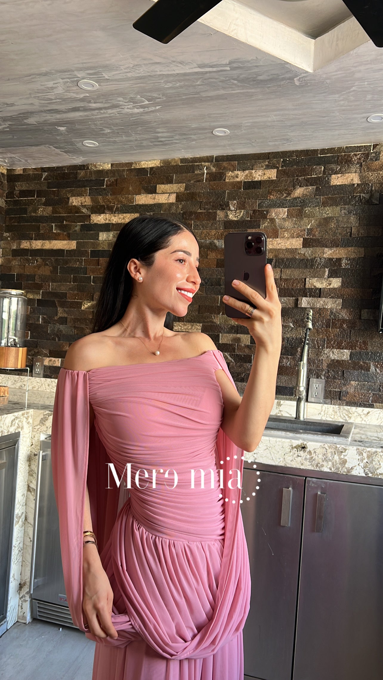 Vestido rosa plisado homb