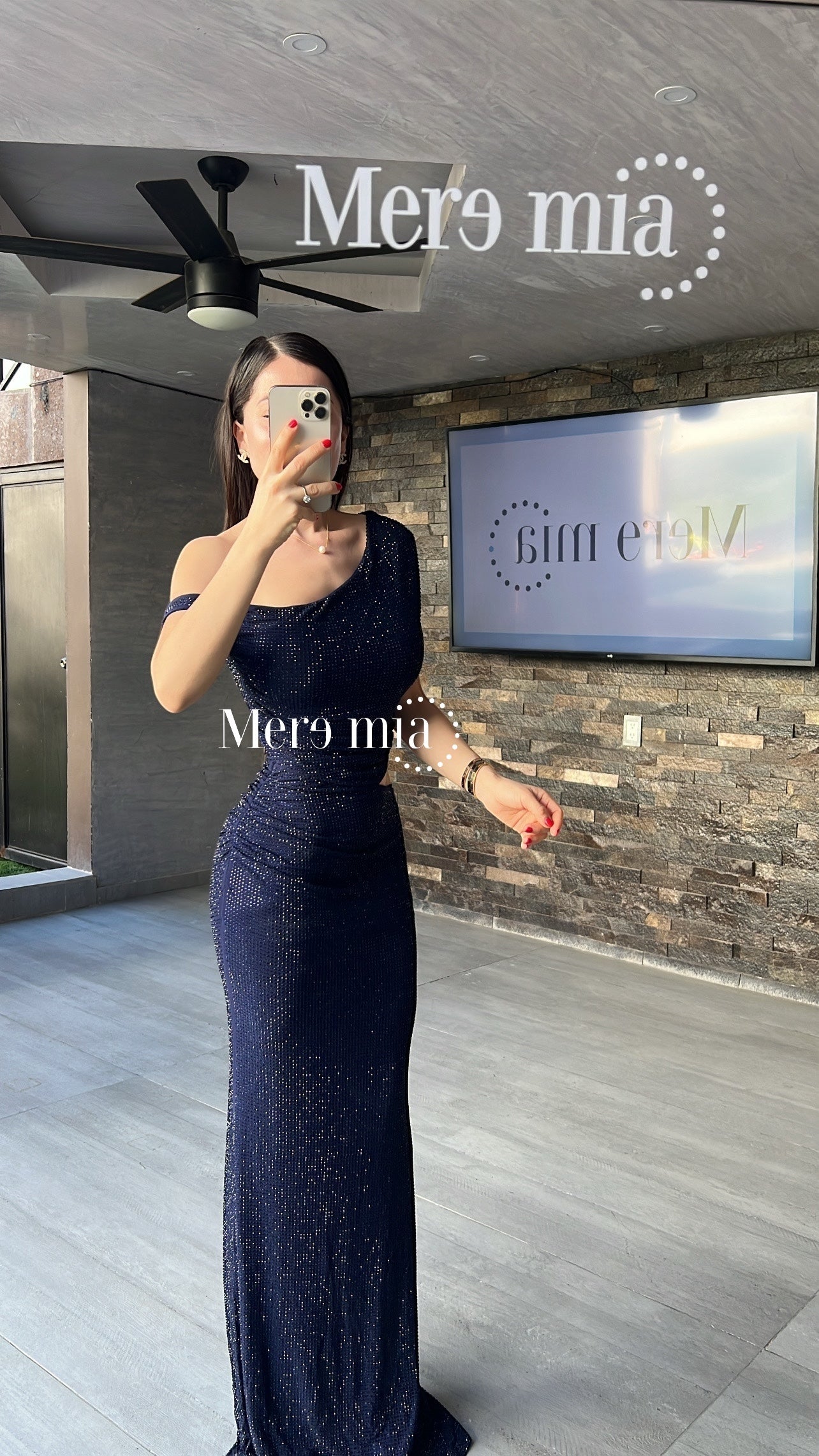 Vestido puntos hombro
