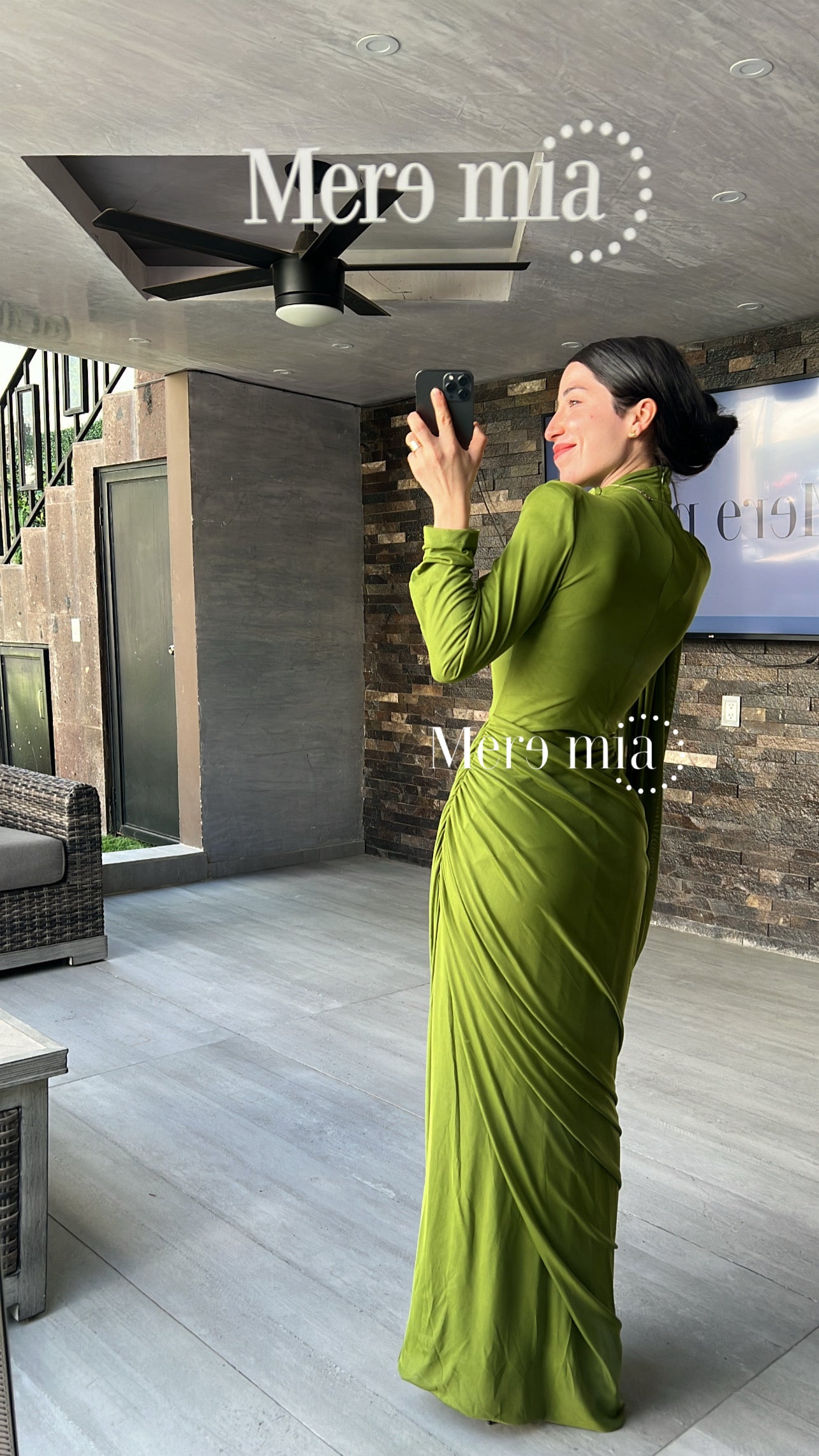 Vestido verde estola plisada