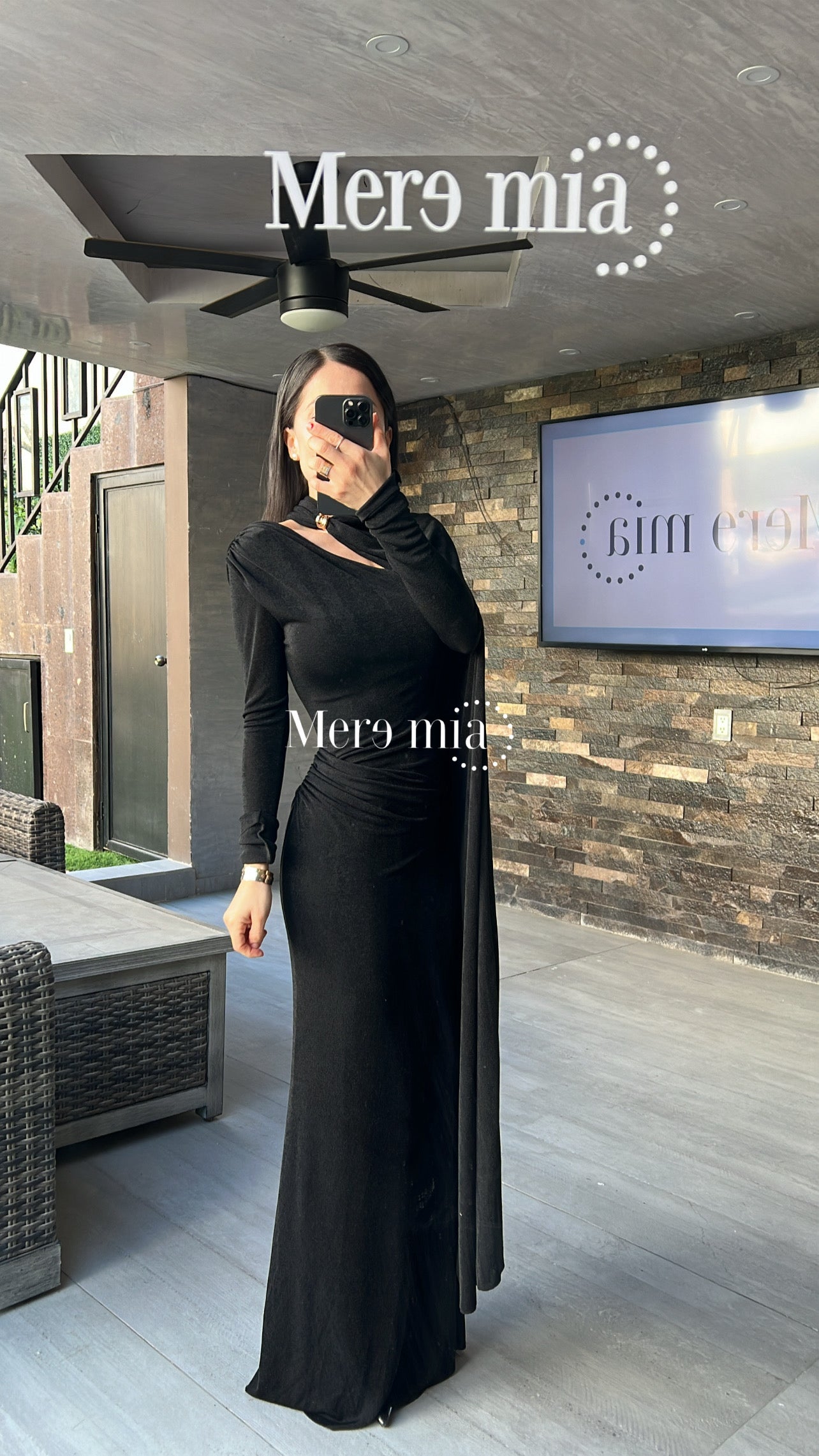 Vestido plisado capa