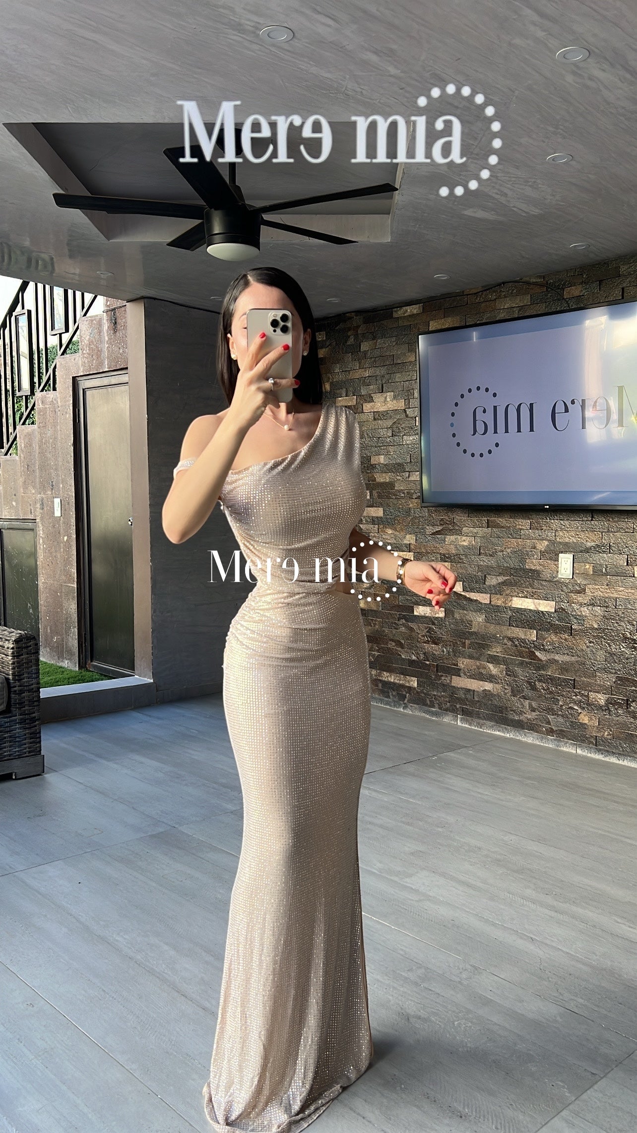 Vestido puntos hombro