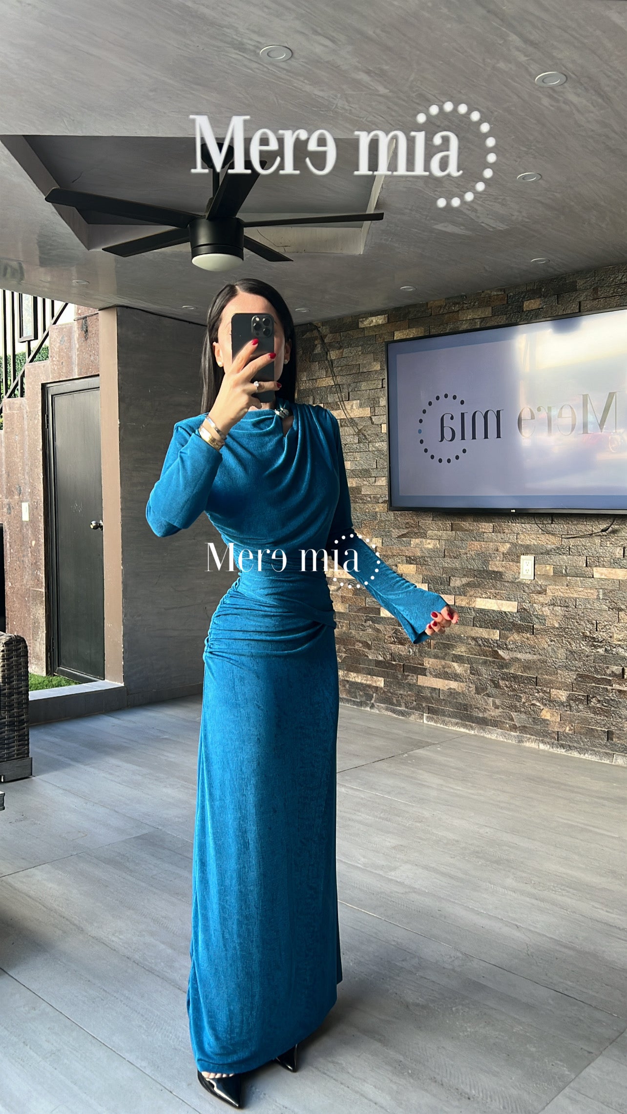 Vestido plisado hoyo