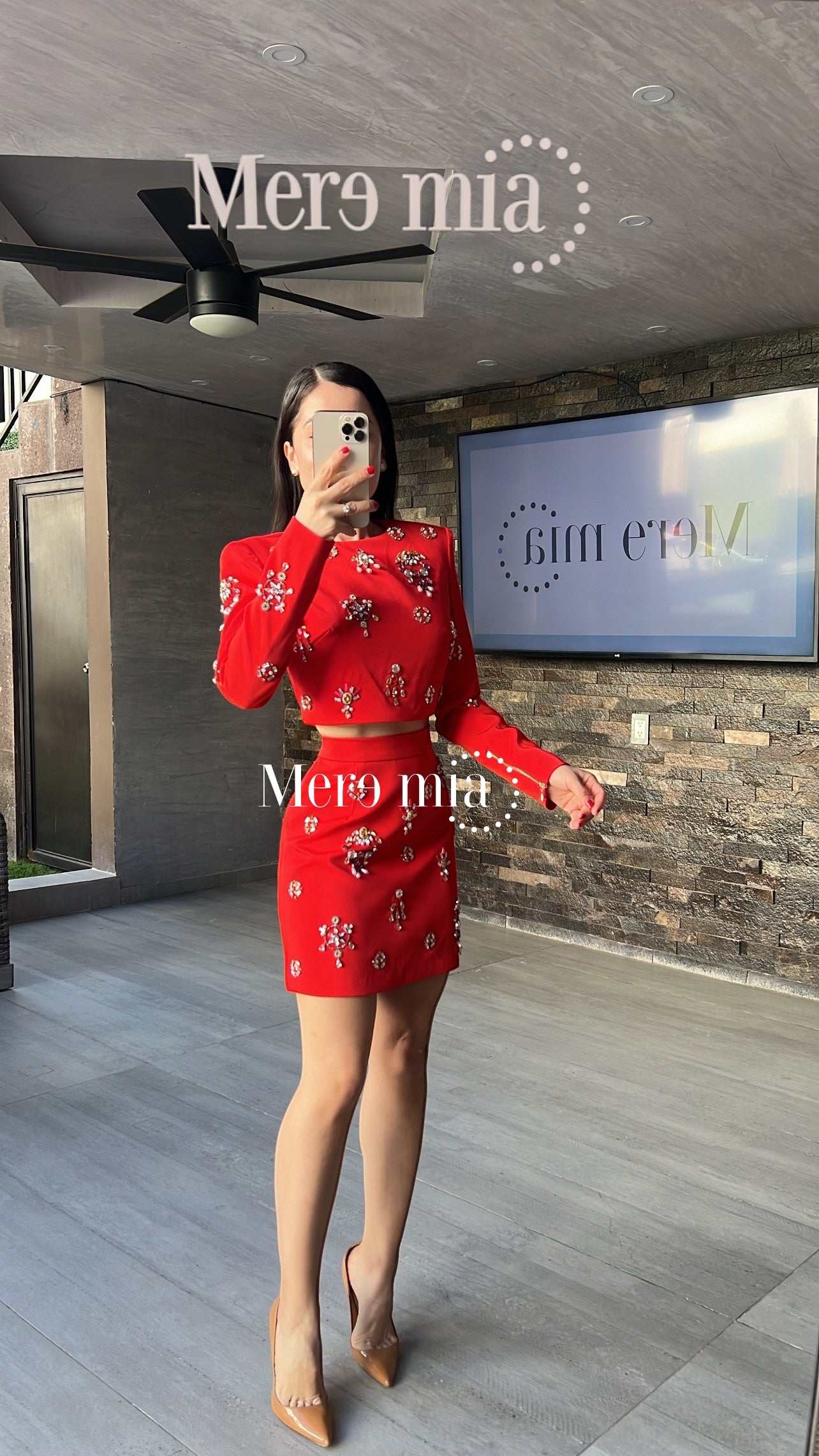 Conjunto rojo apl