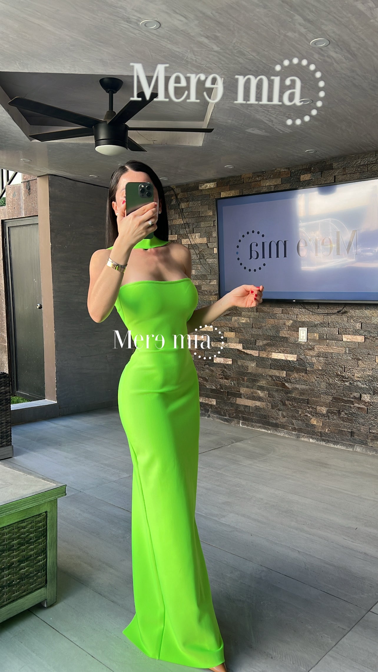 Vestido halter neón