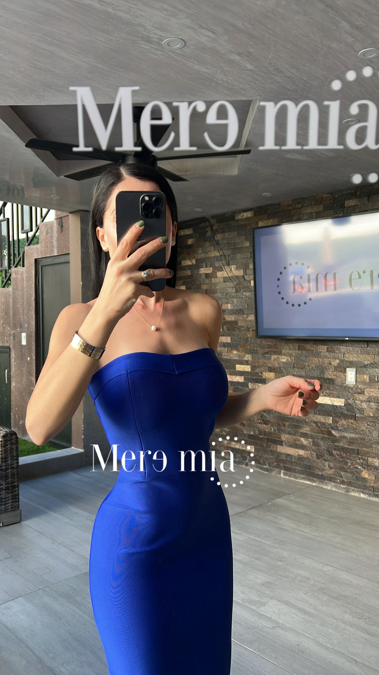 Vestido strapples Olán abajo azul rey