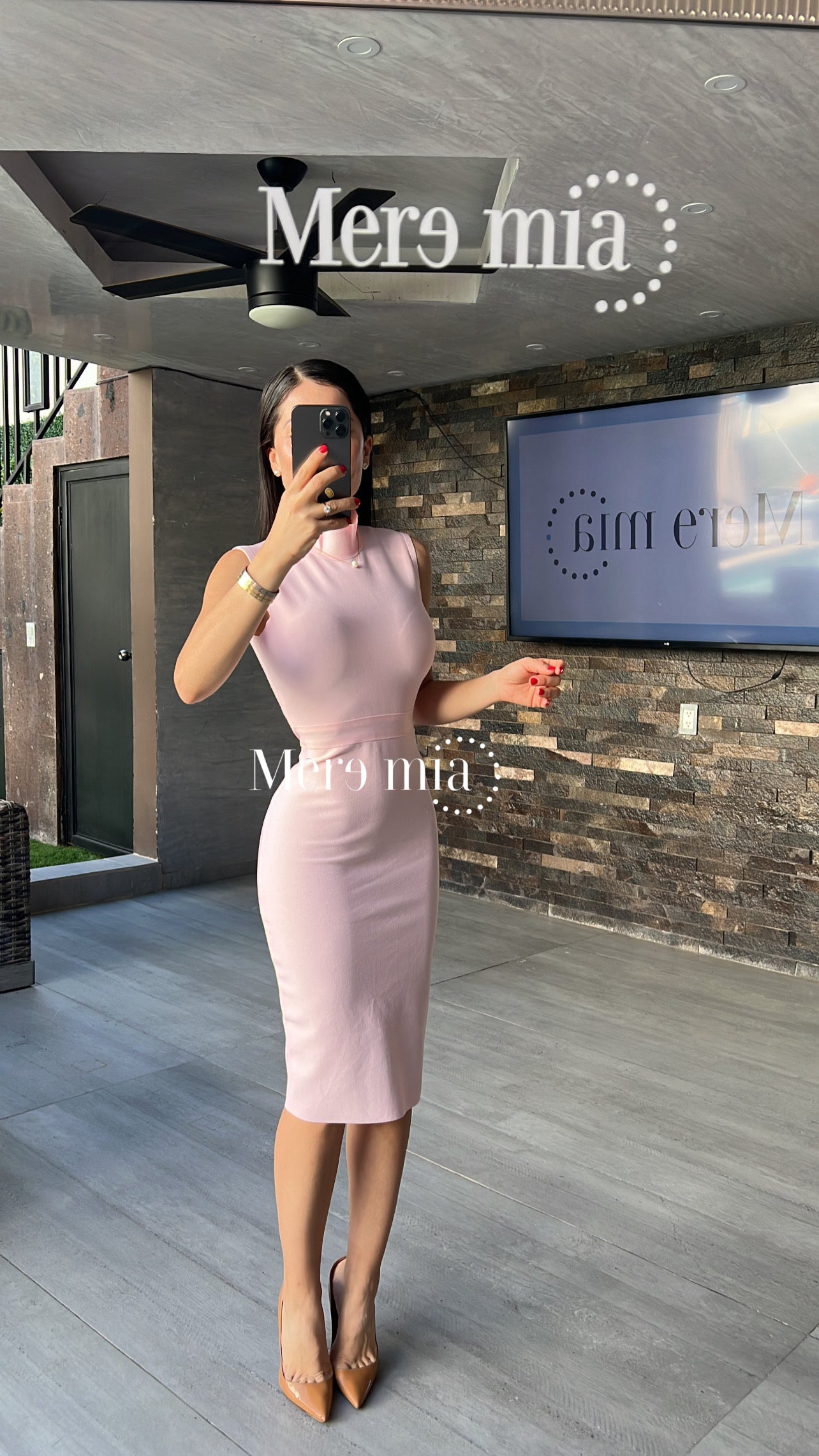 Vestido rosa cuello
