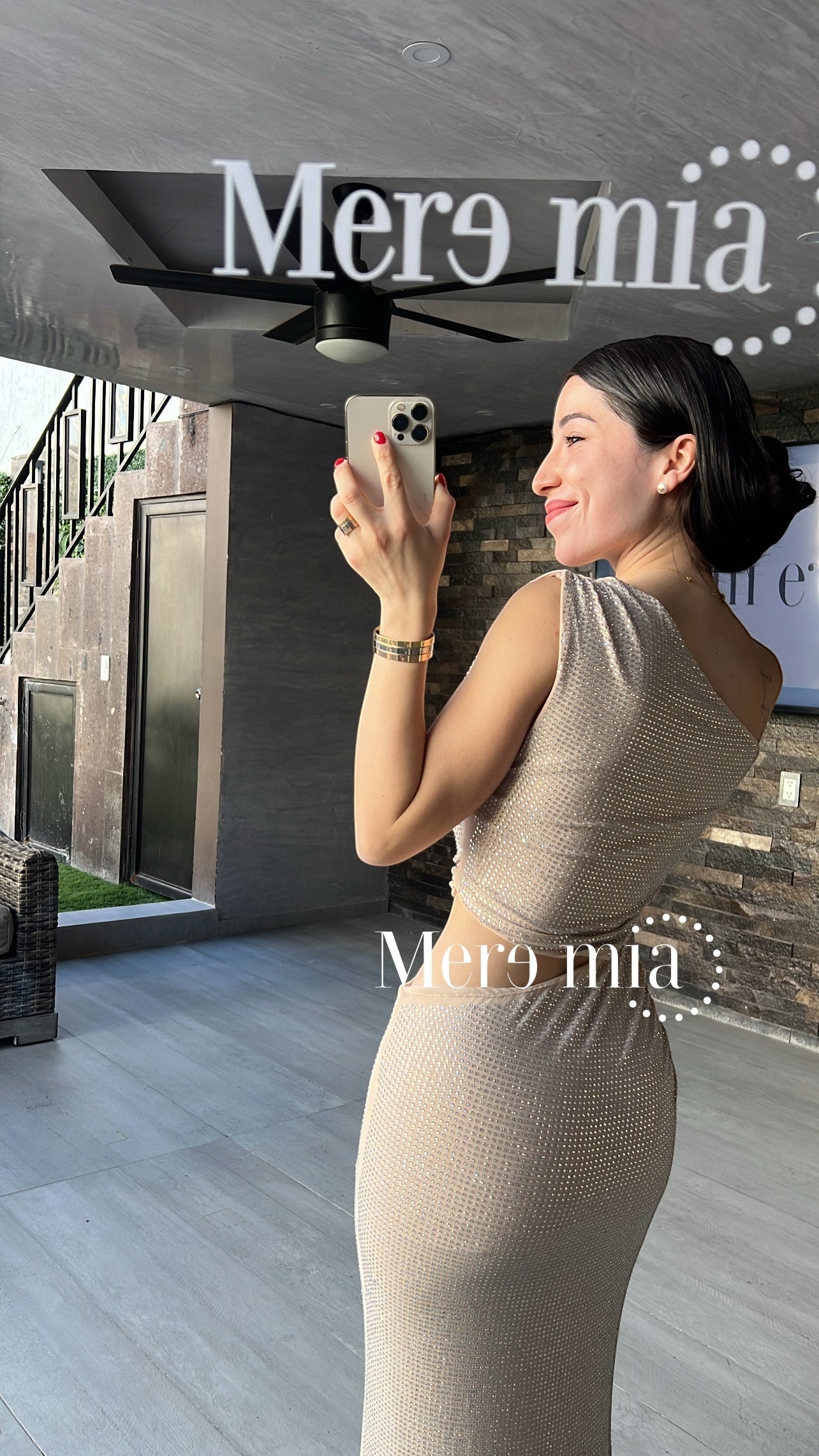 Vestido puntos hombro