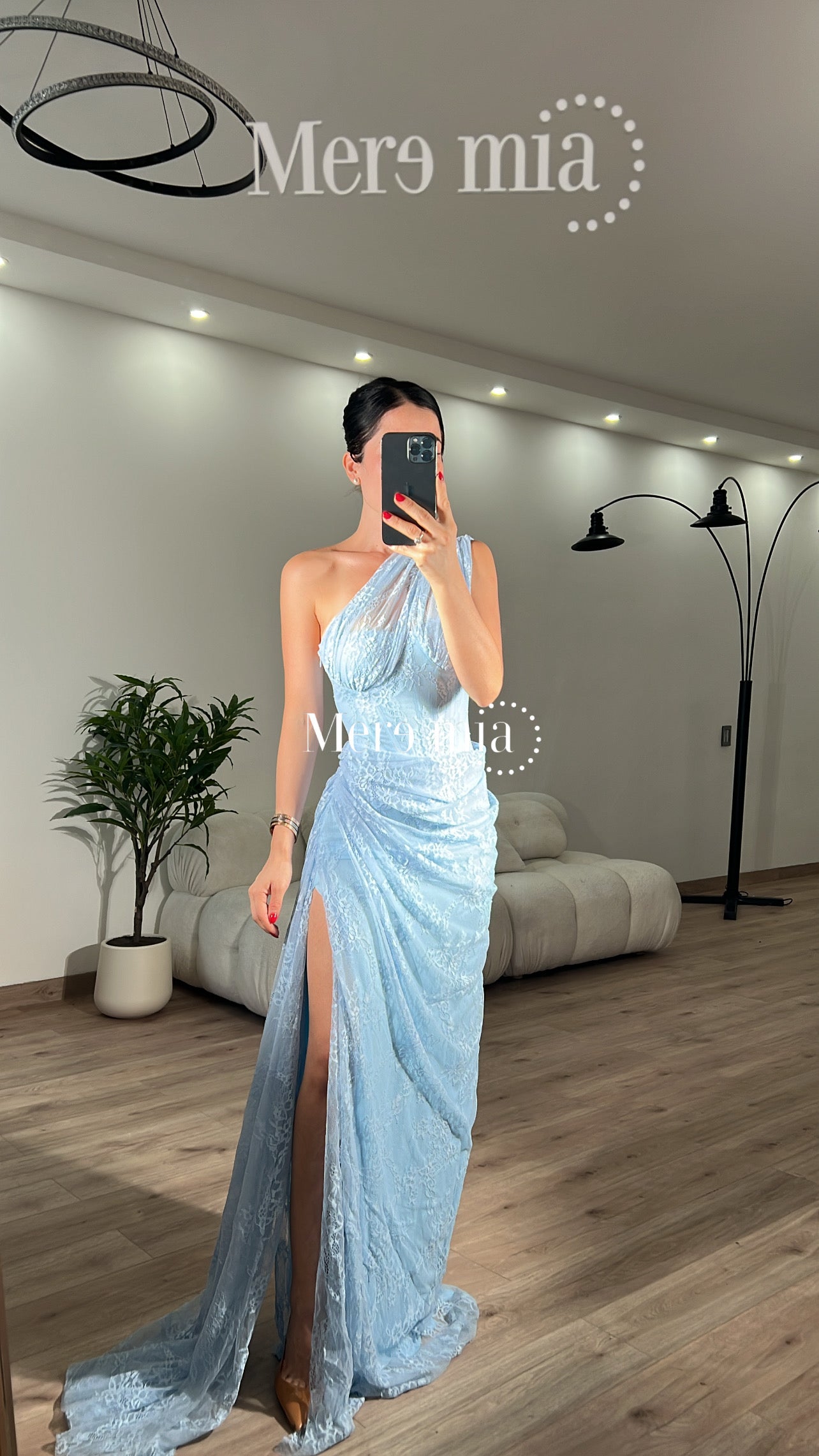 Vestido encaje copas hombro