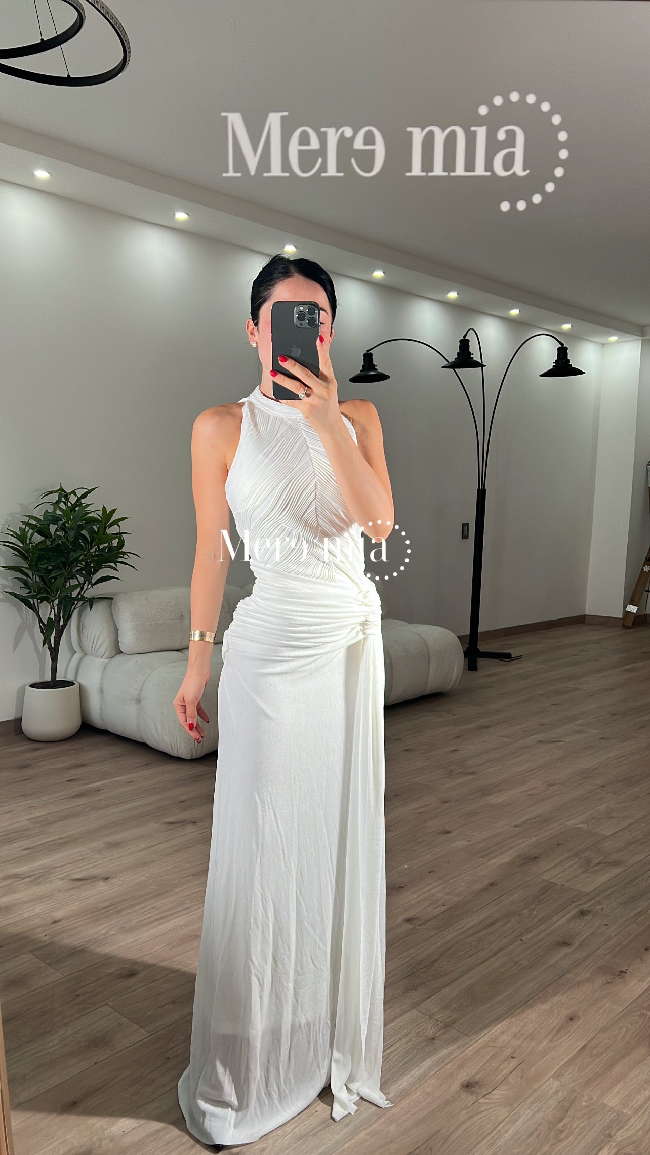 Vestido broche lado