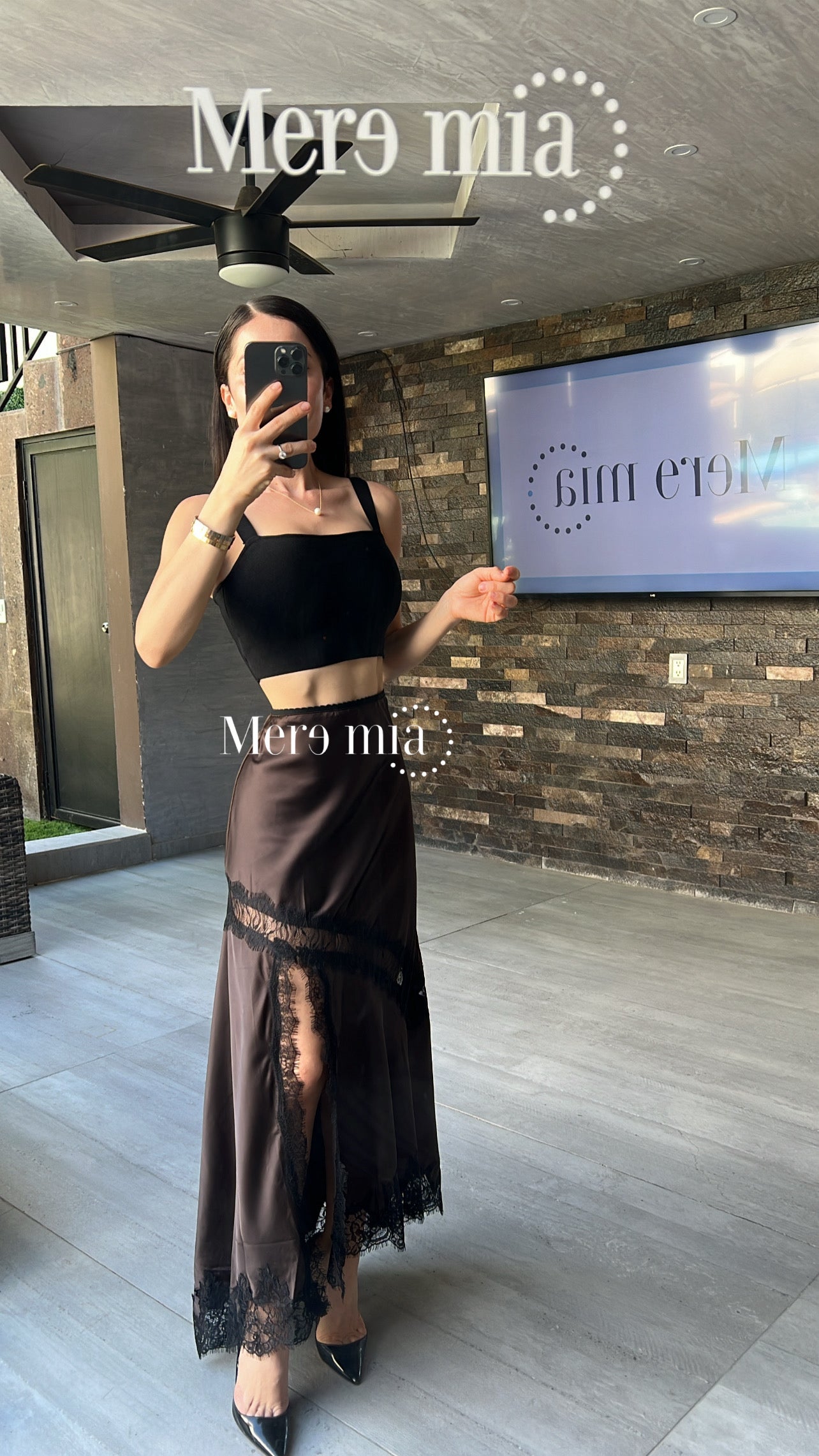 Falda sat encaje
