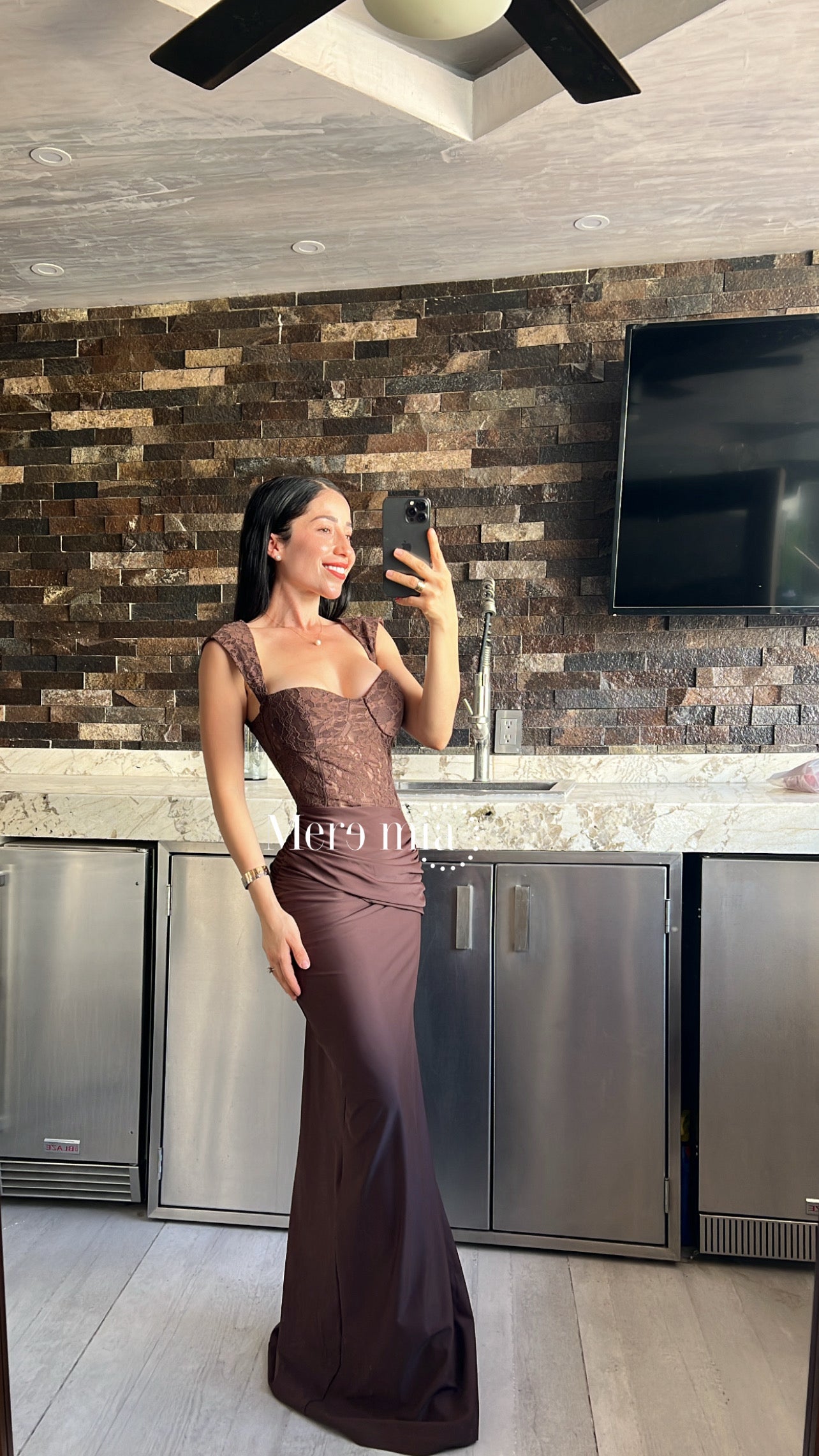 Vestido café encaje