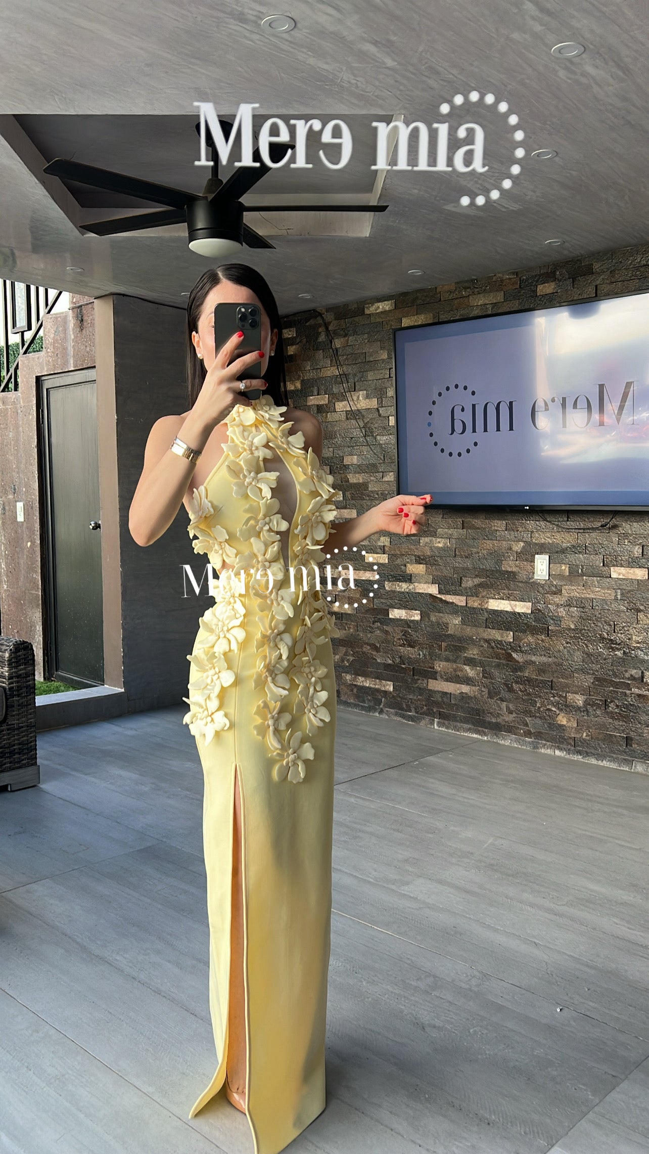 Vestido cuello flores