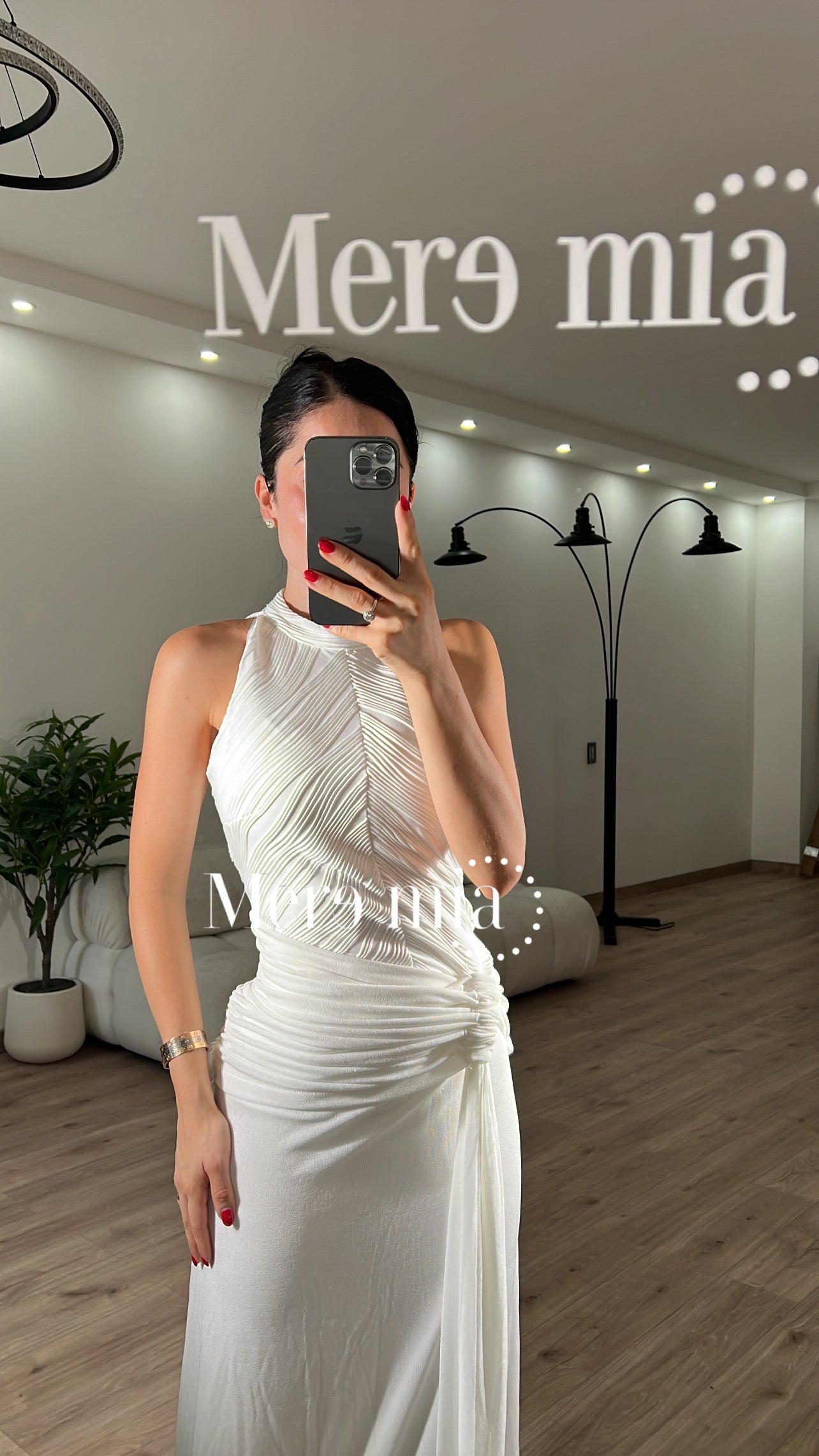 Vestido broche lado