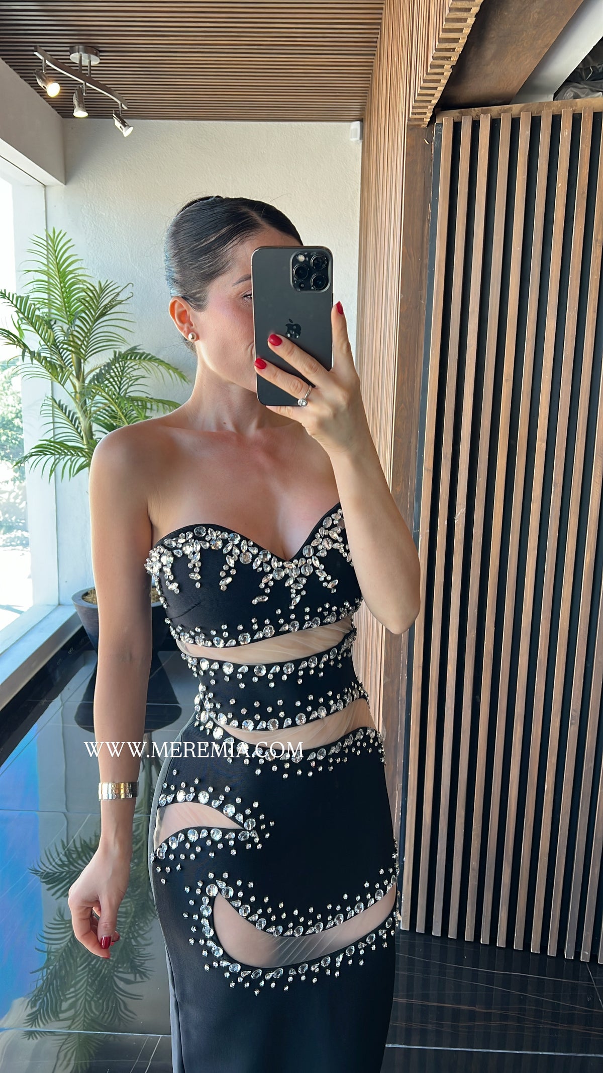 Vestido negro apl malla gua