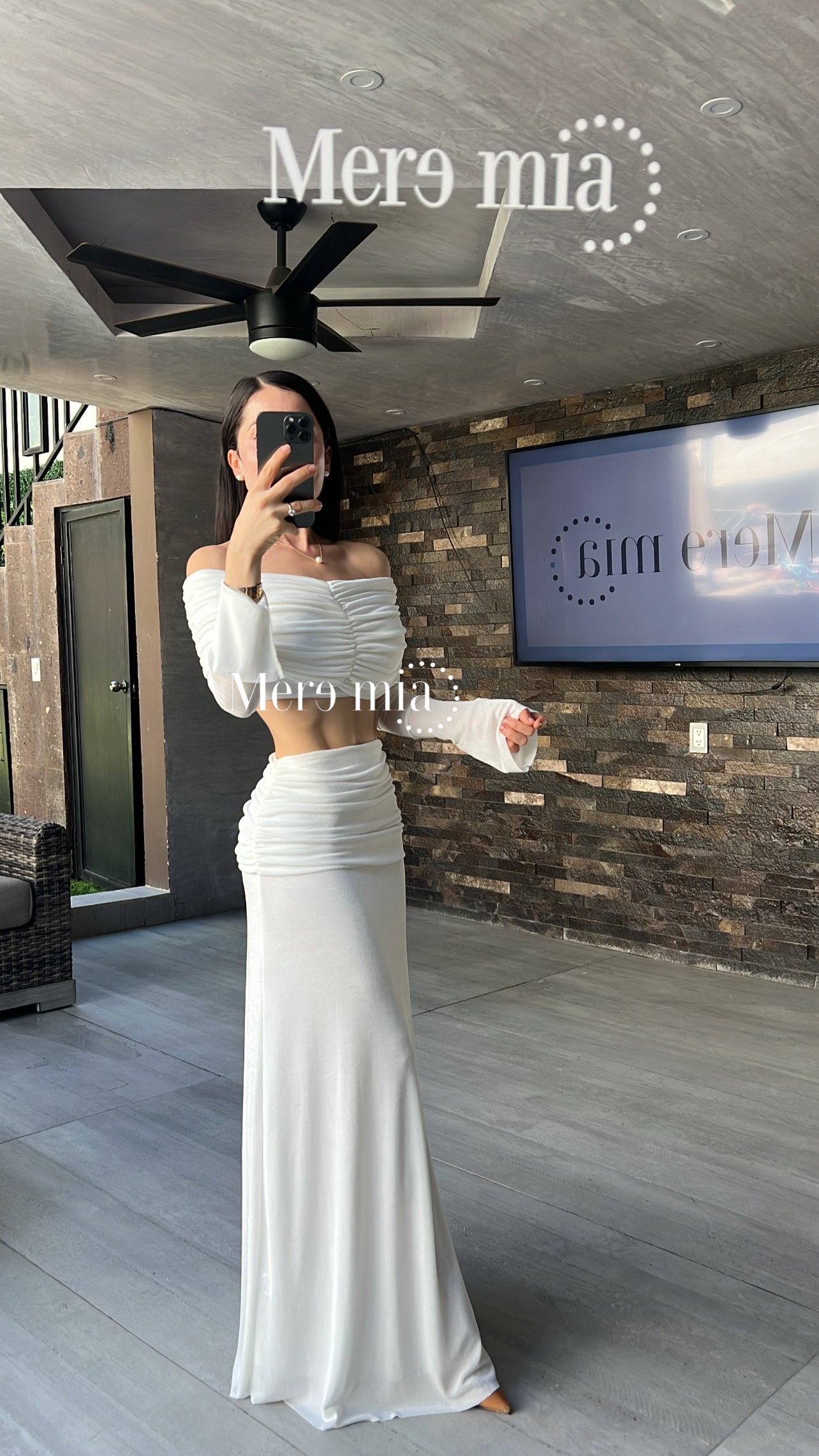 Conjunto hombros plisado largo