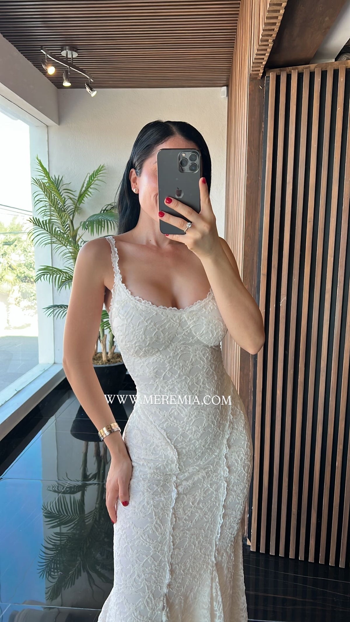 Vestido largo encaje suelto