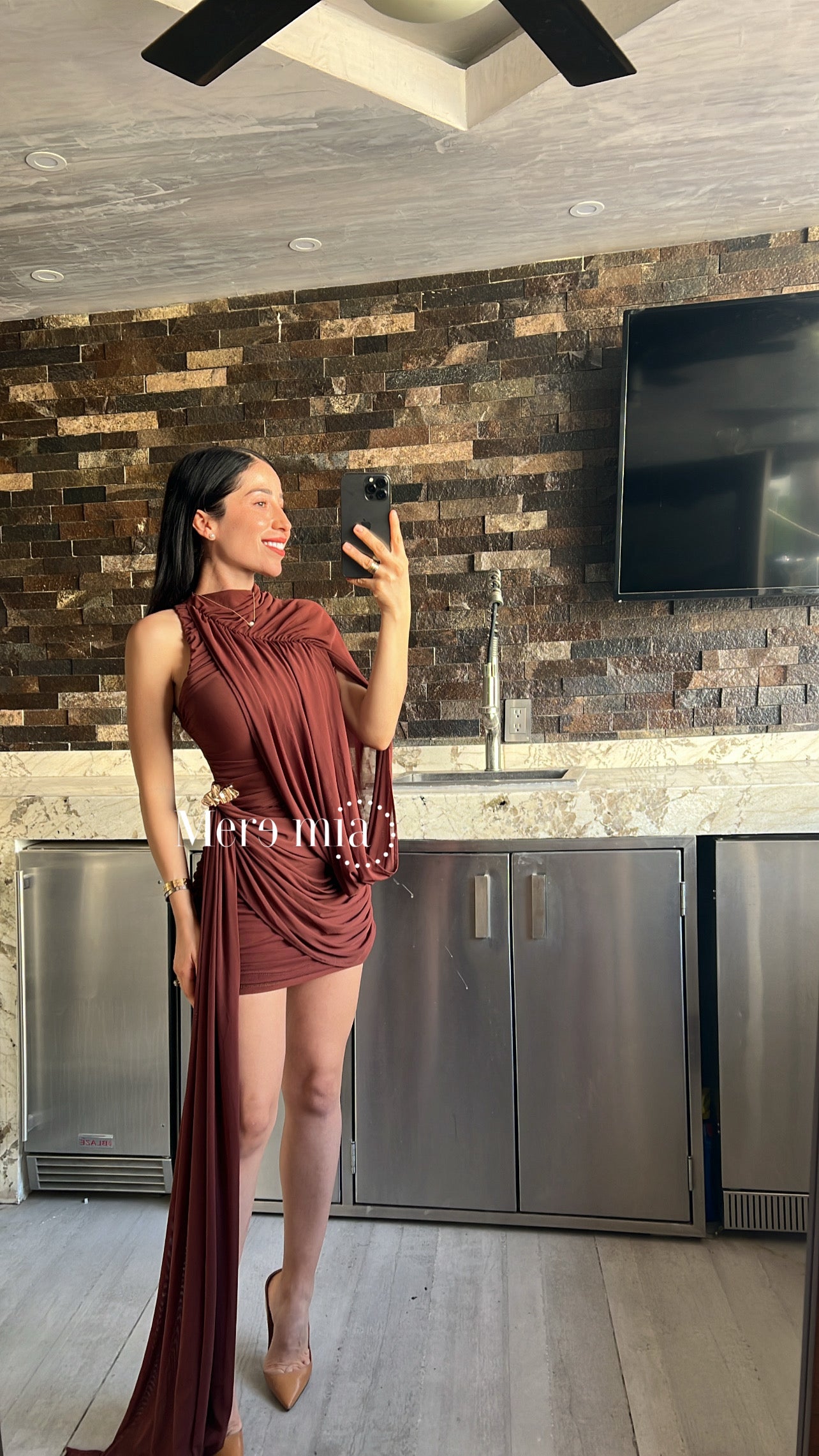 Vestido corto plisado estola