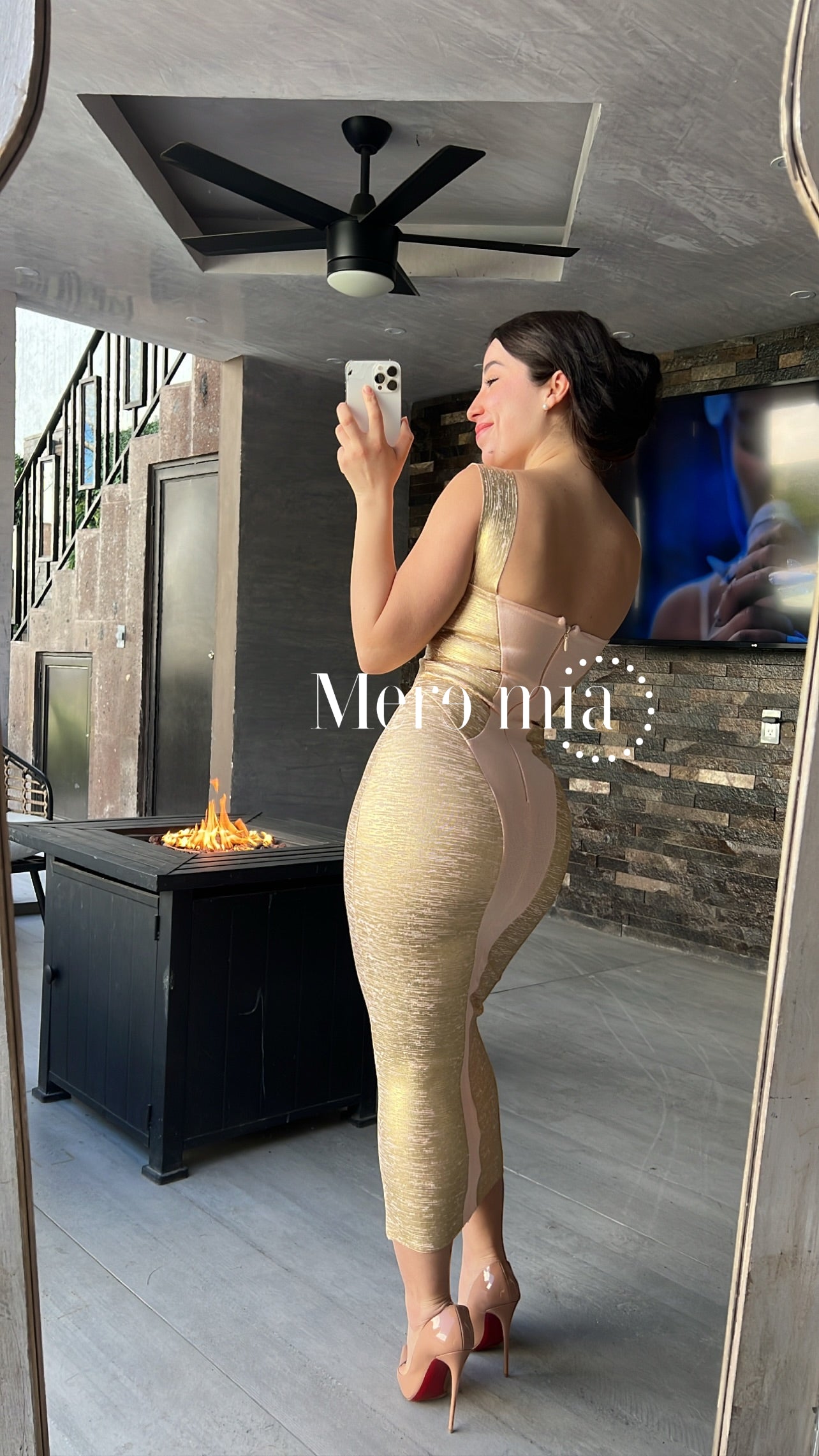 Vestido tirantes dorado con nude