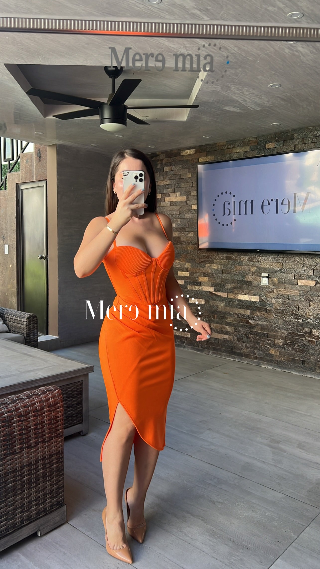 Vestido naranja copas