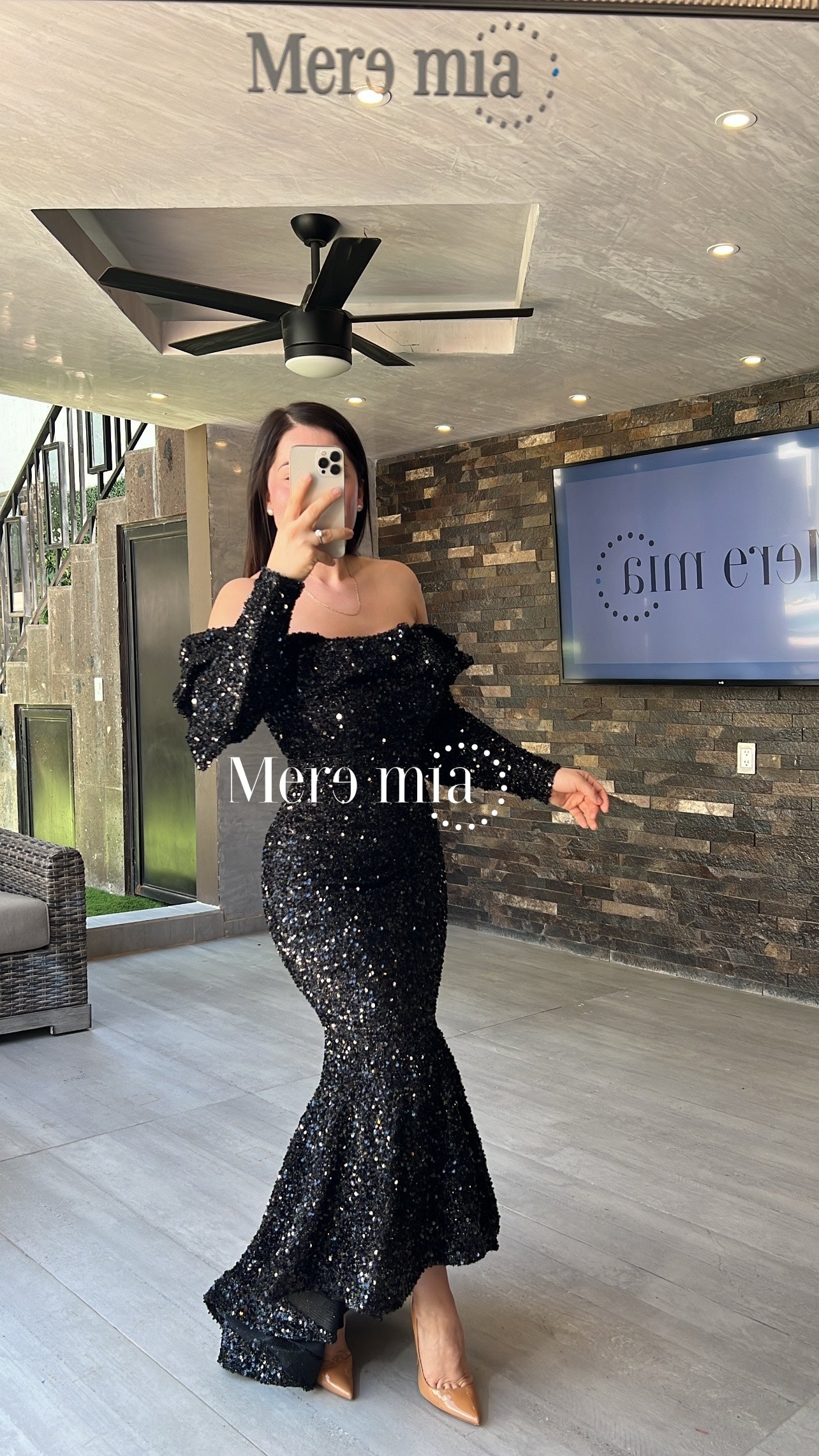 Vestido negro lent olan