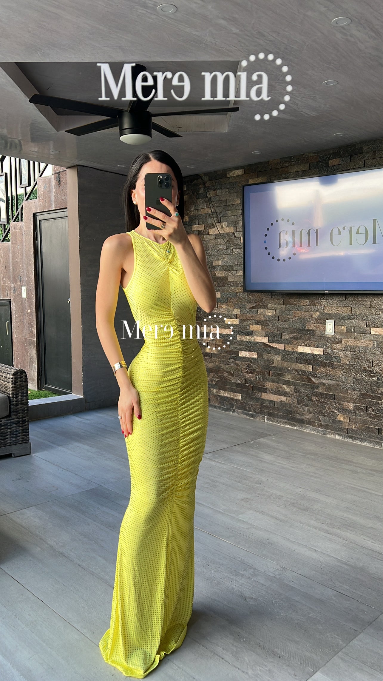 Vestido mostaza puntos