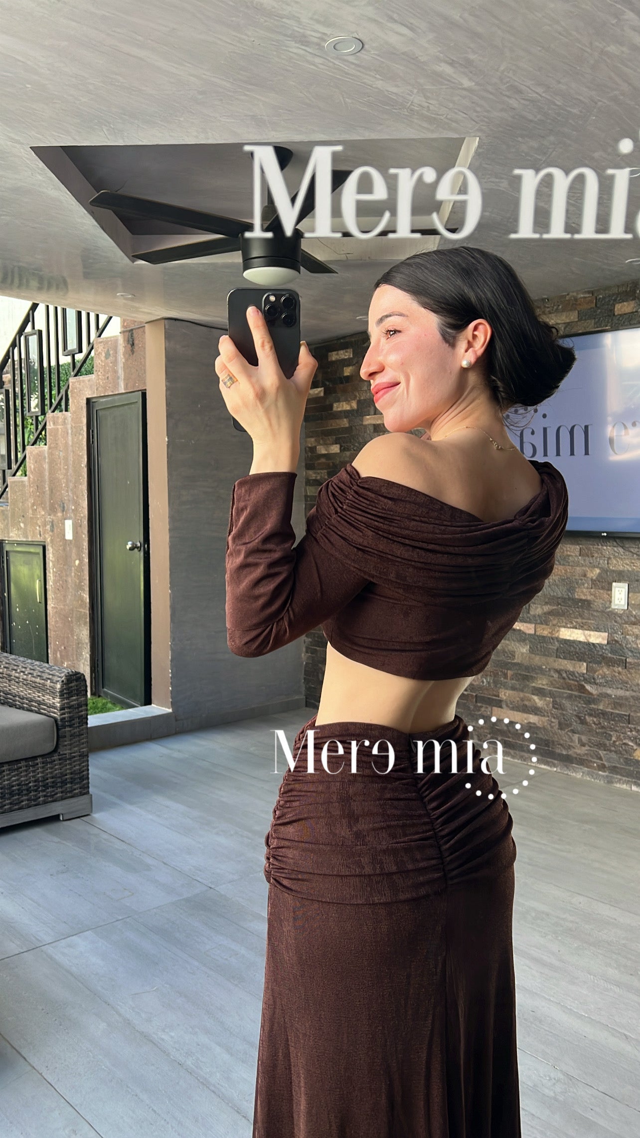 Conjunto hombros plisado largo