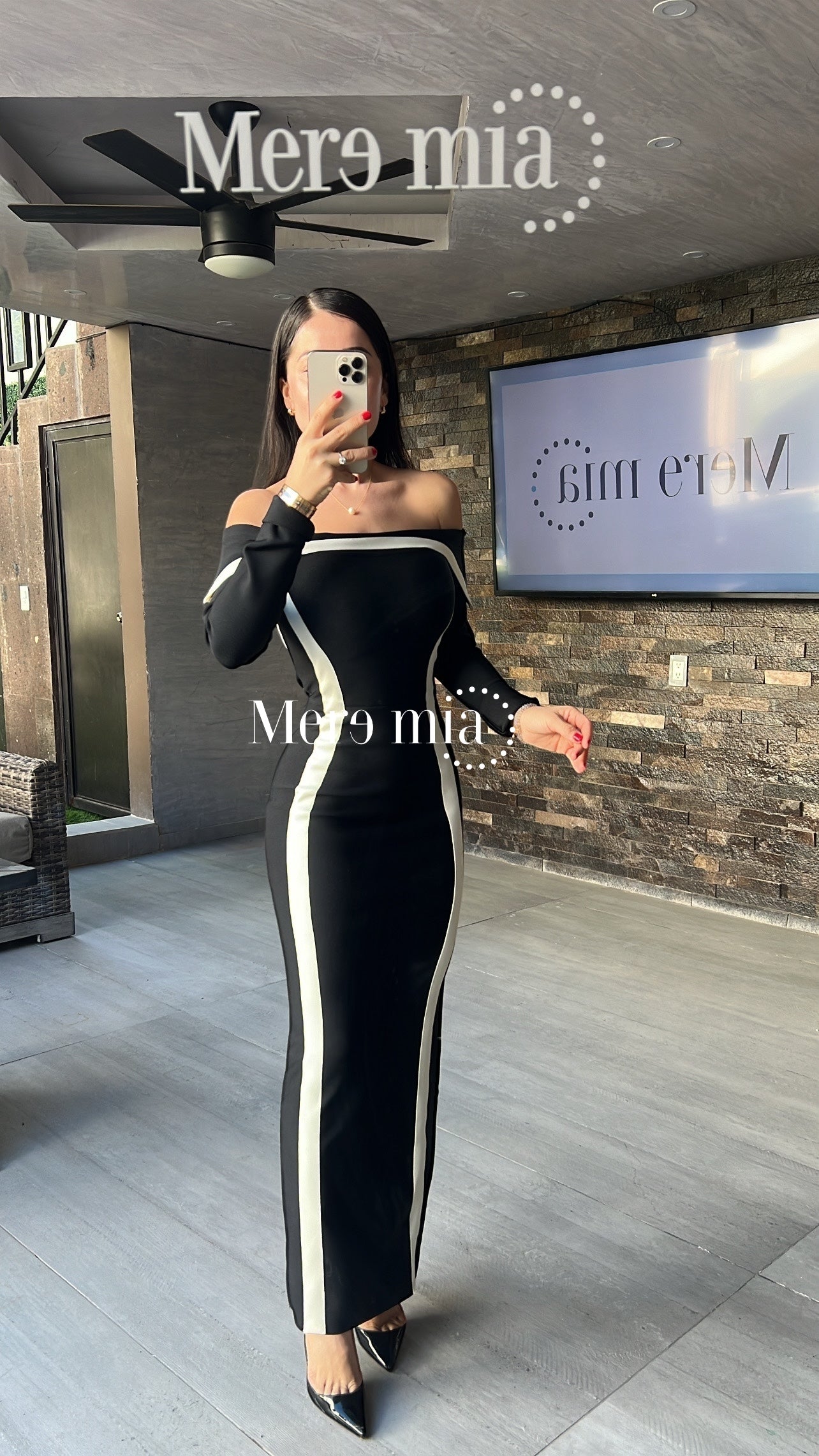 Vestido negro raya liso