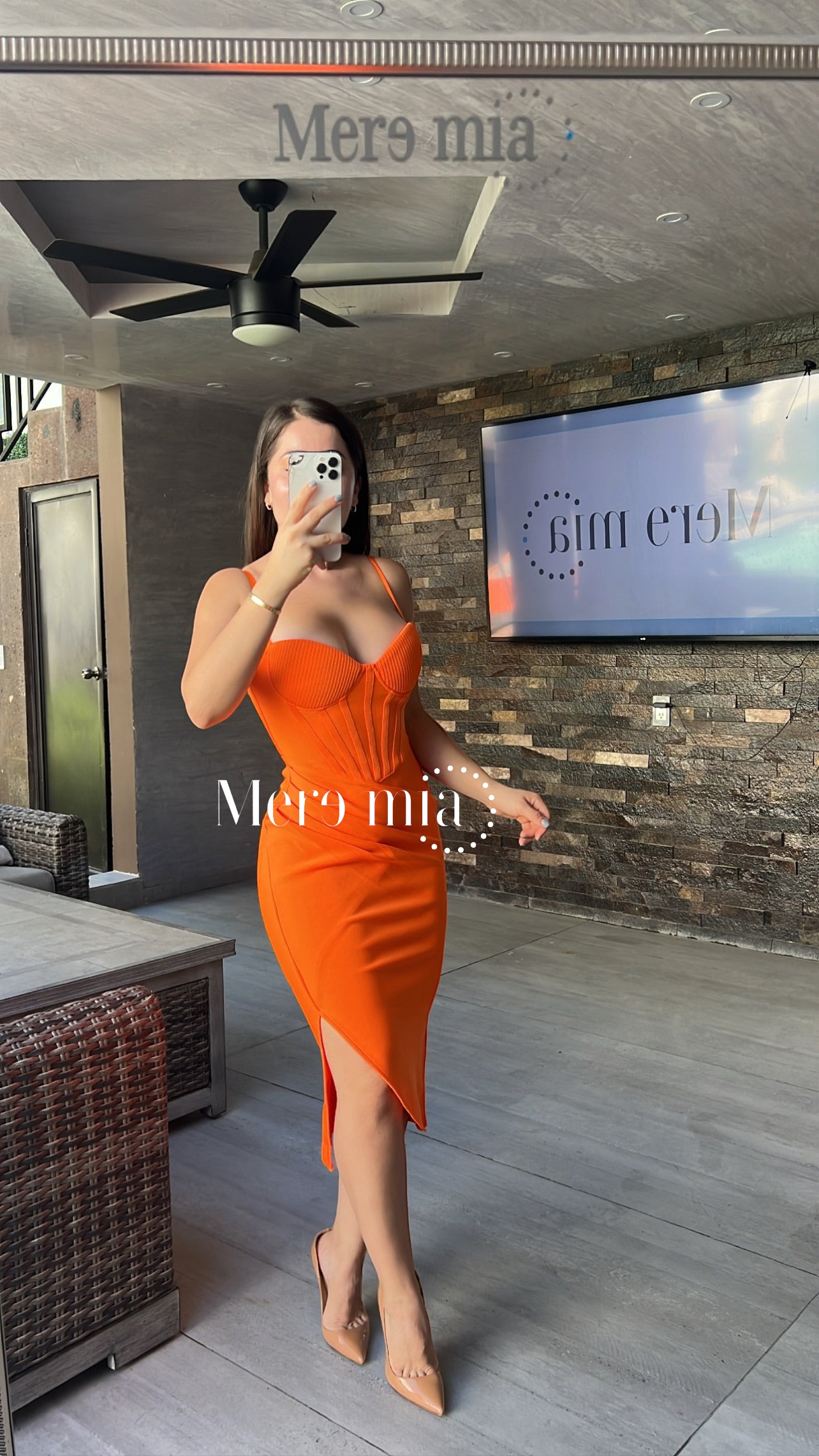 Vestido naranja copas