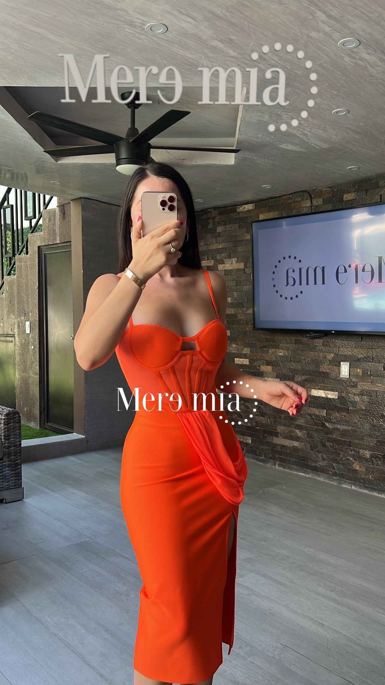 Vestido naranja copas tul