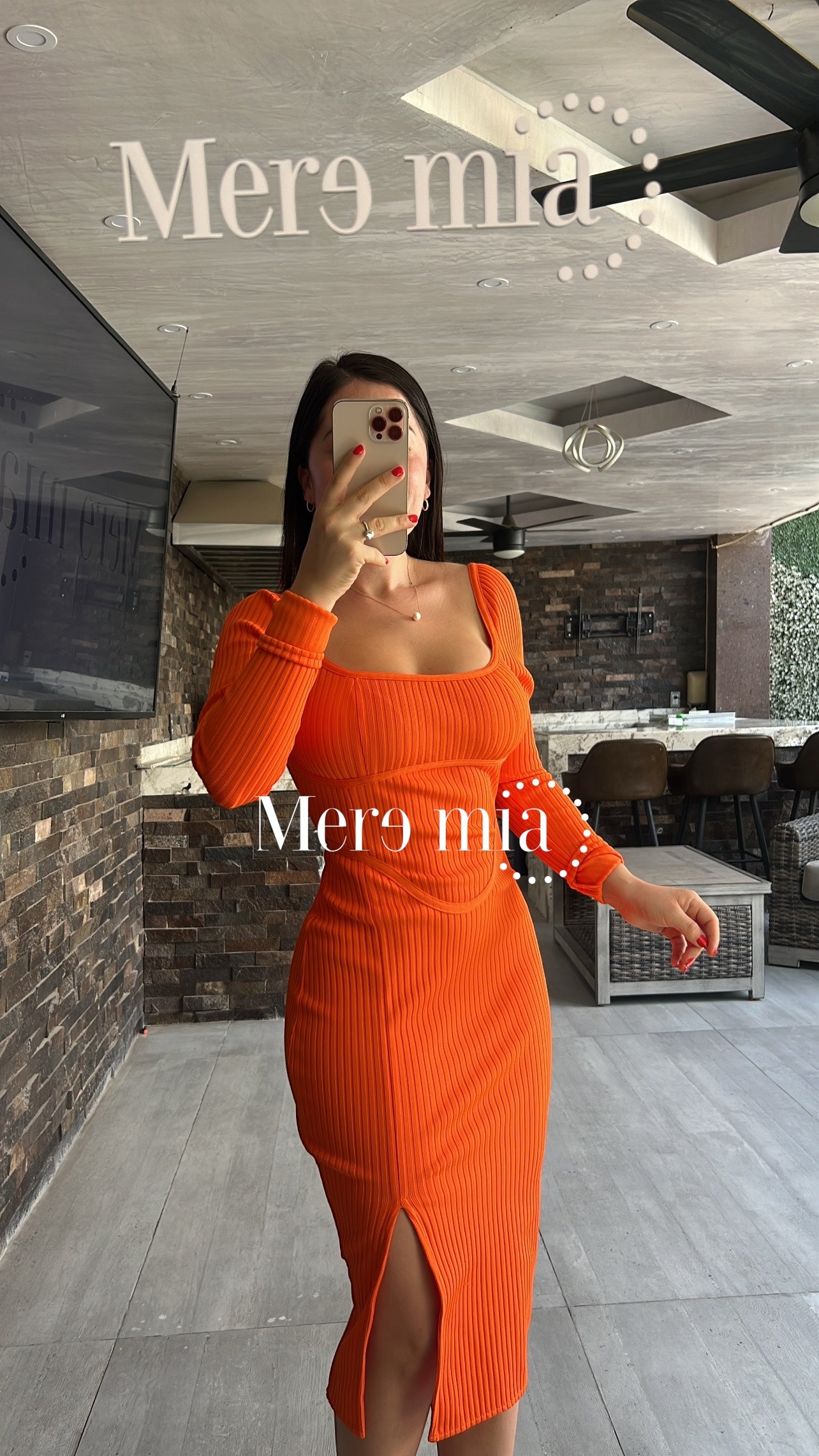 Vestido naranja manga larga