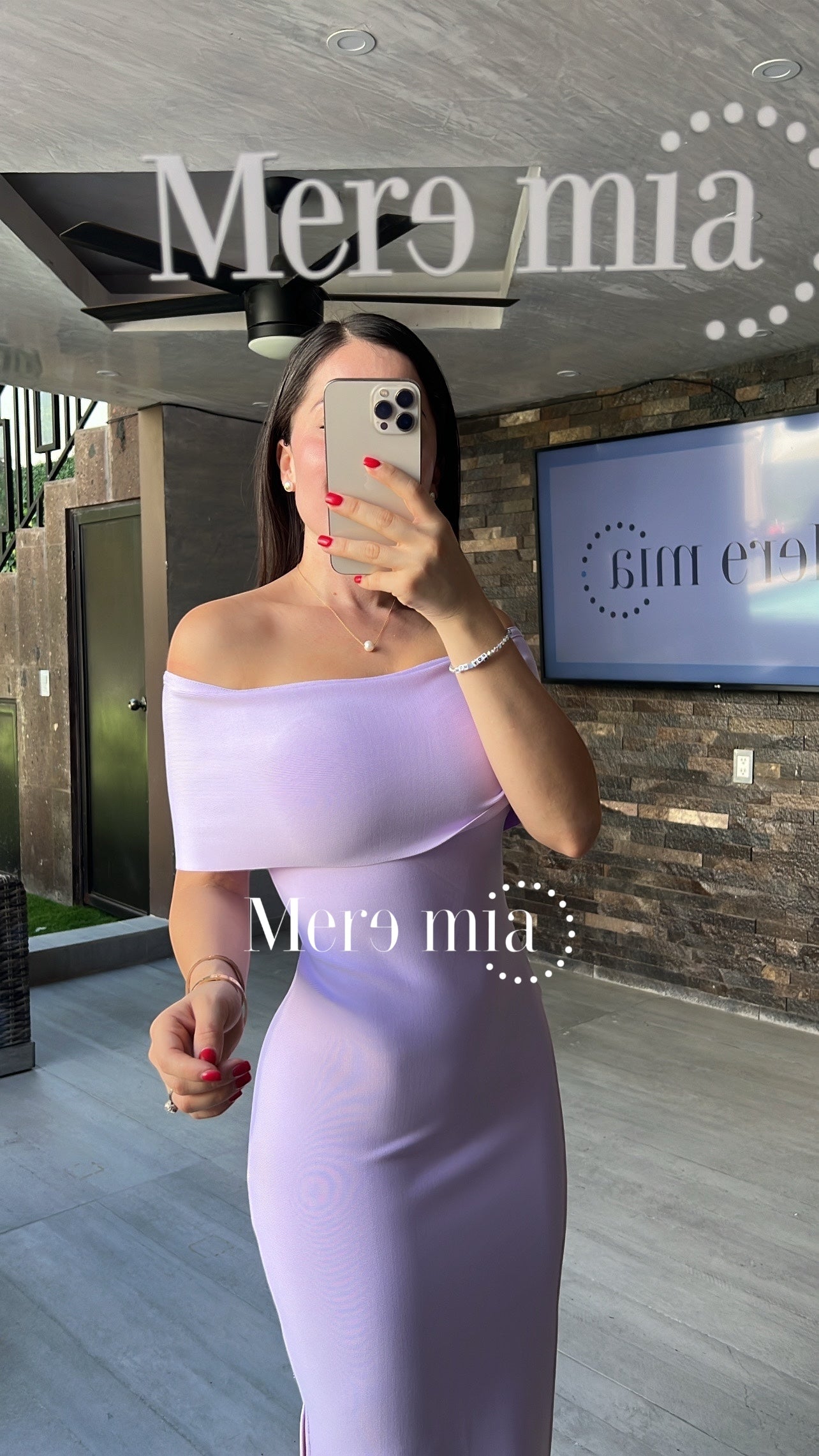 Vestido lila hombros olan