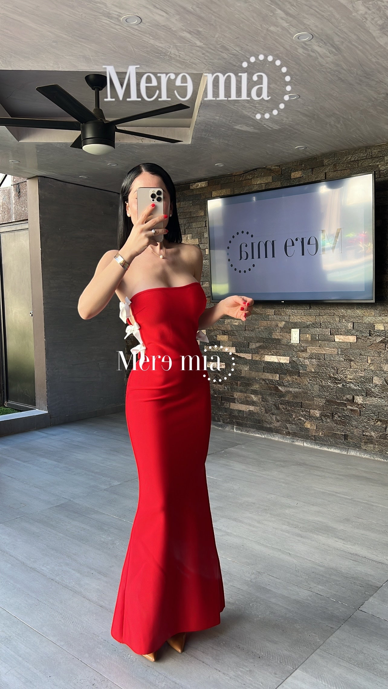 Vestido rojo moños