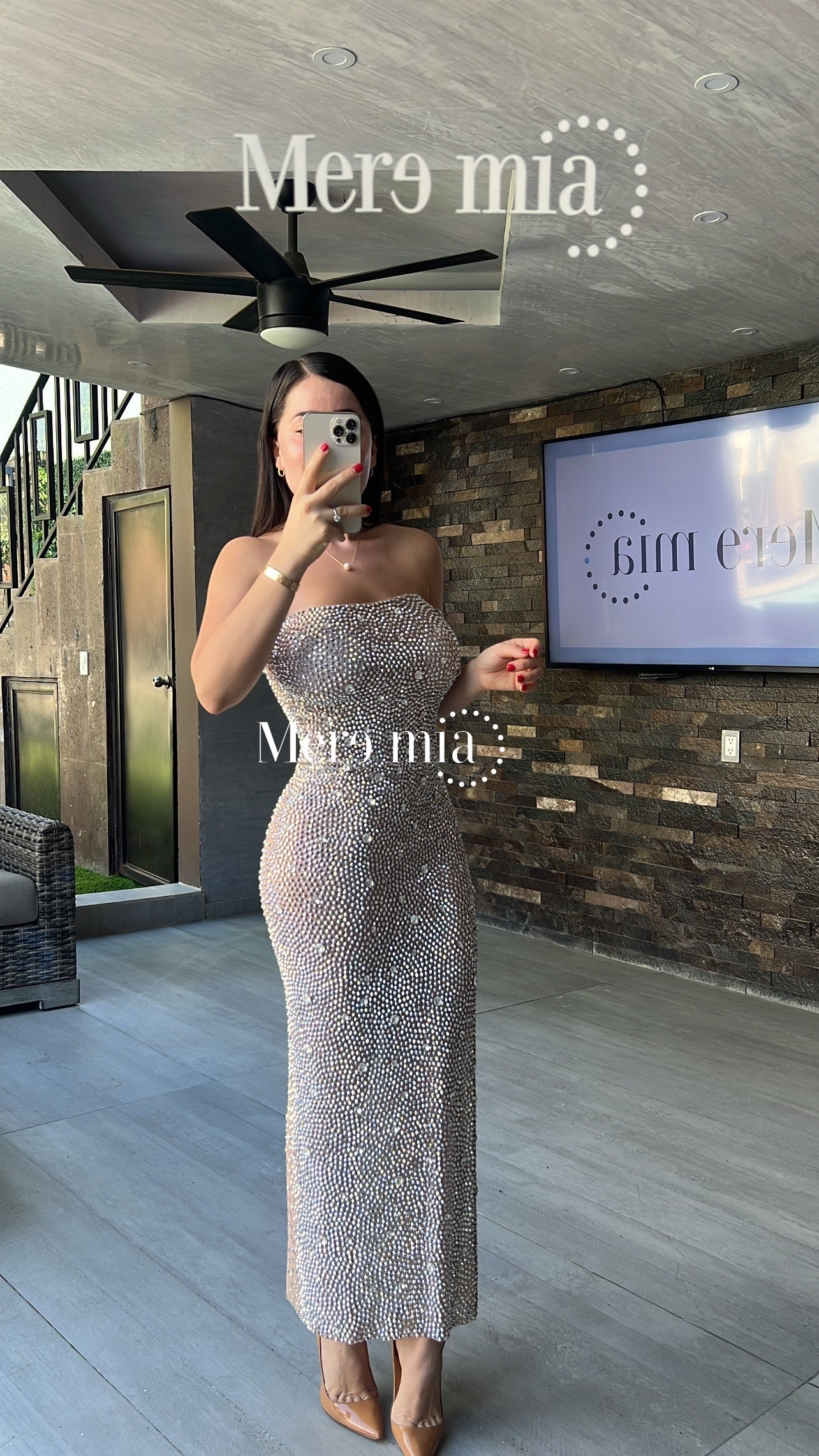 Vestido nude puntos