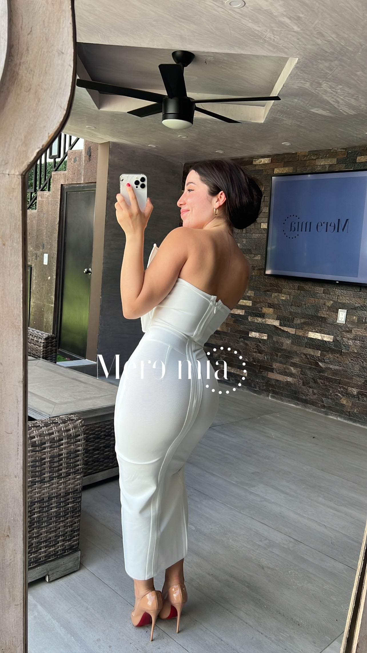 Vestido blanco strapless con cintó