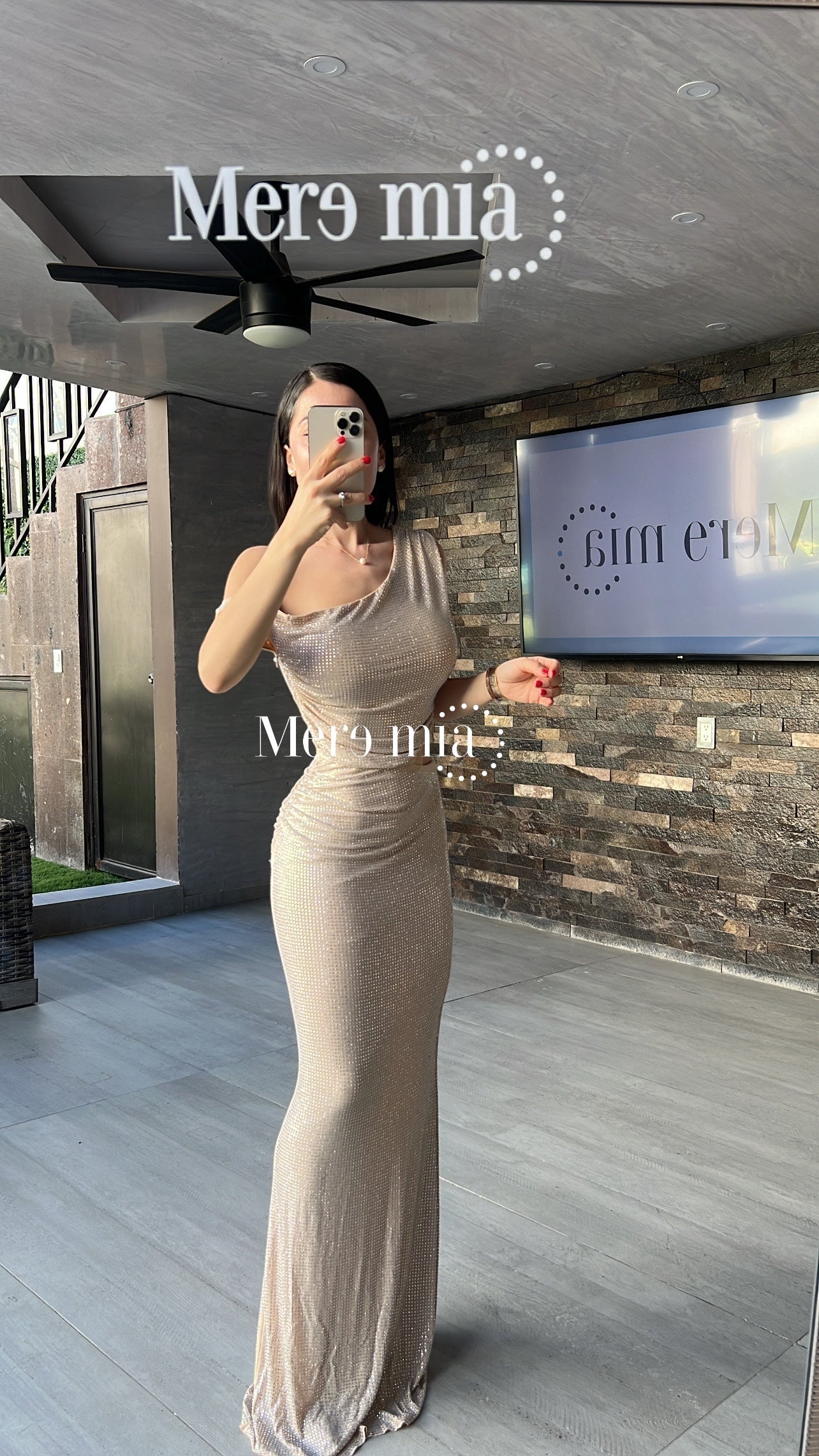 Vestido puntos hombro