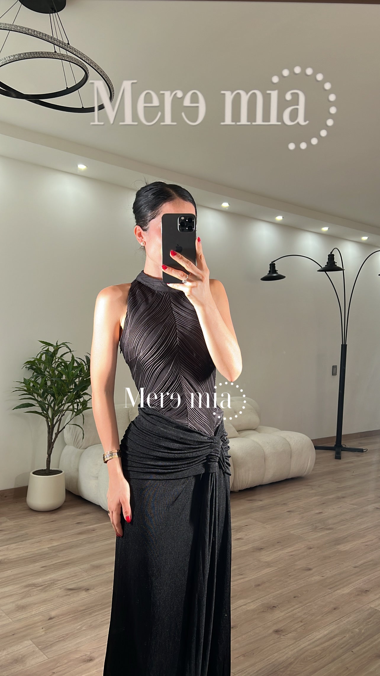 Vestido broche lado