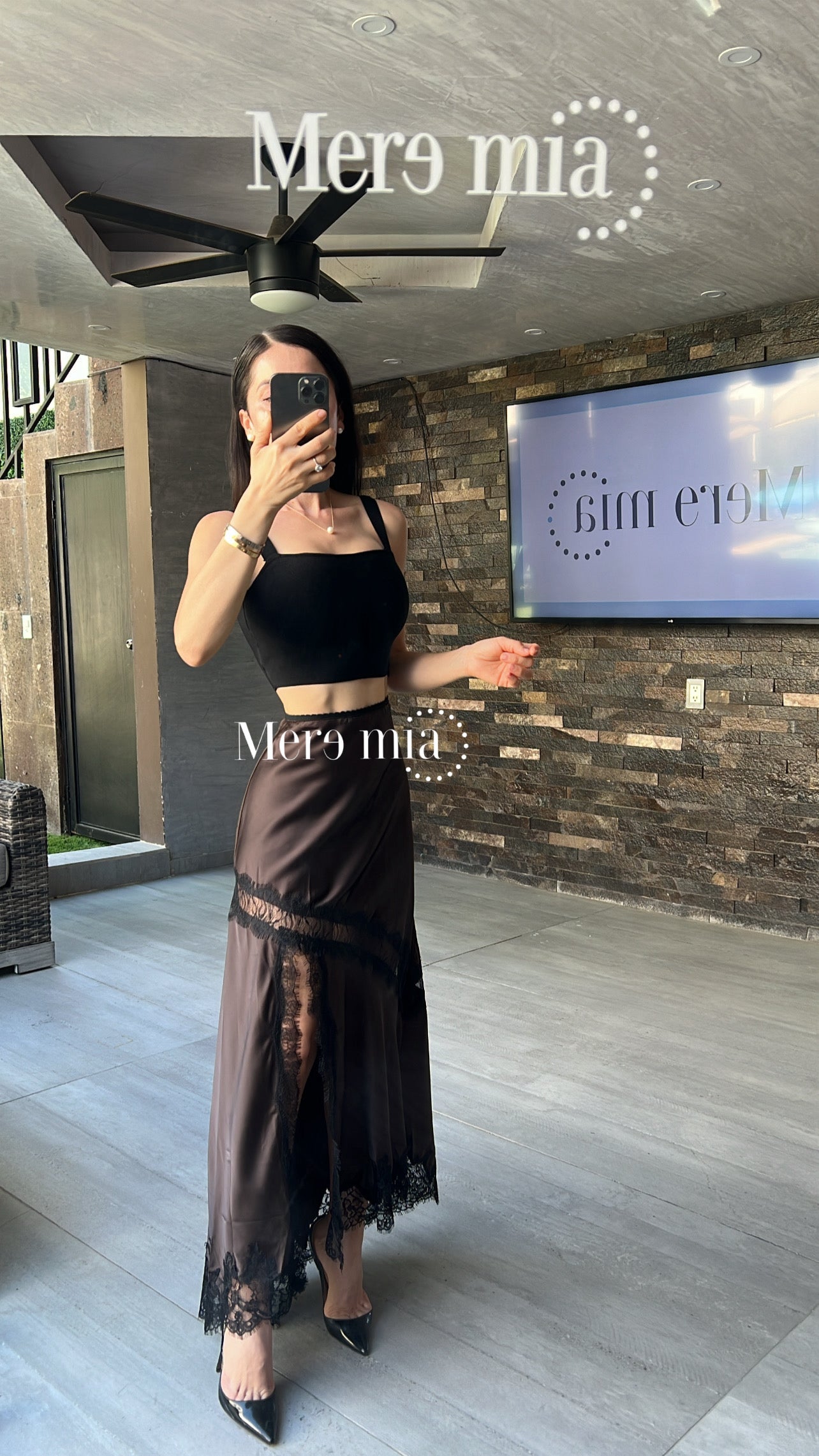 Falda sat encaje