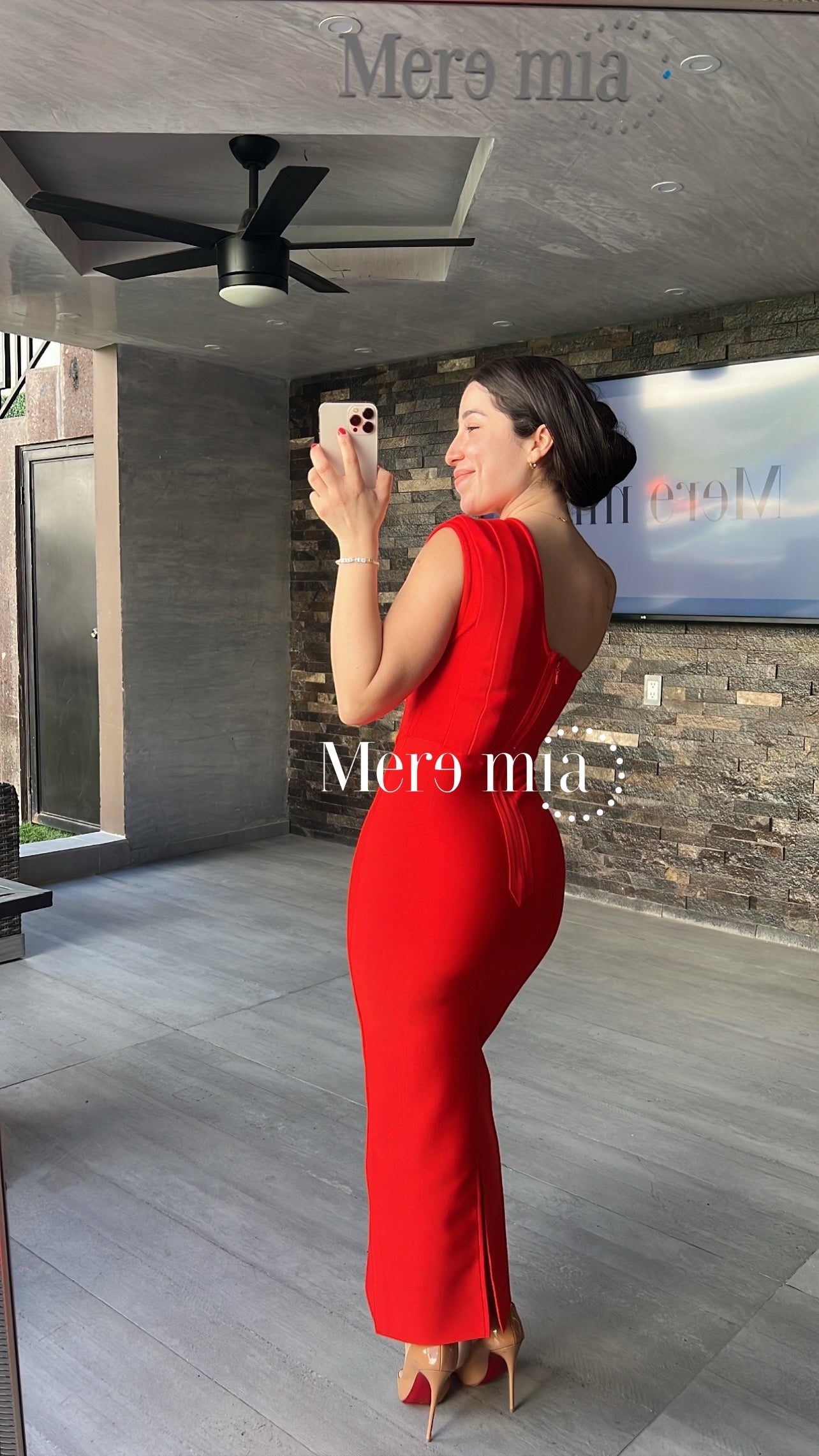 Vestido de un hombro rojo