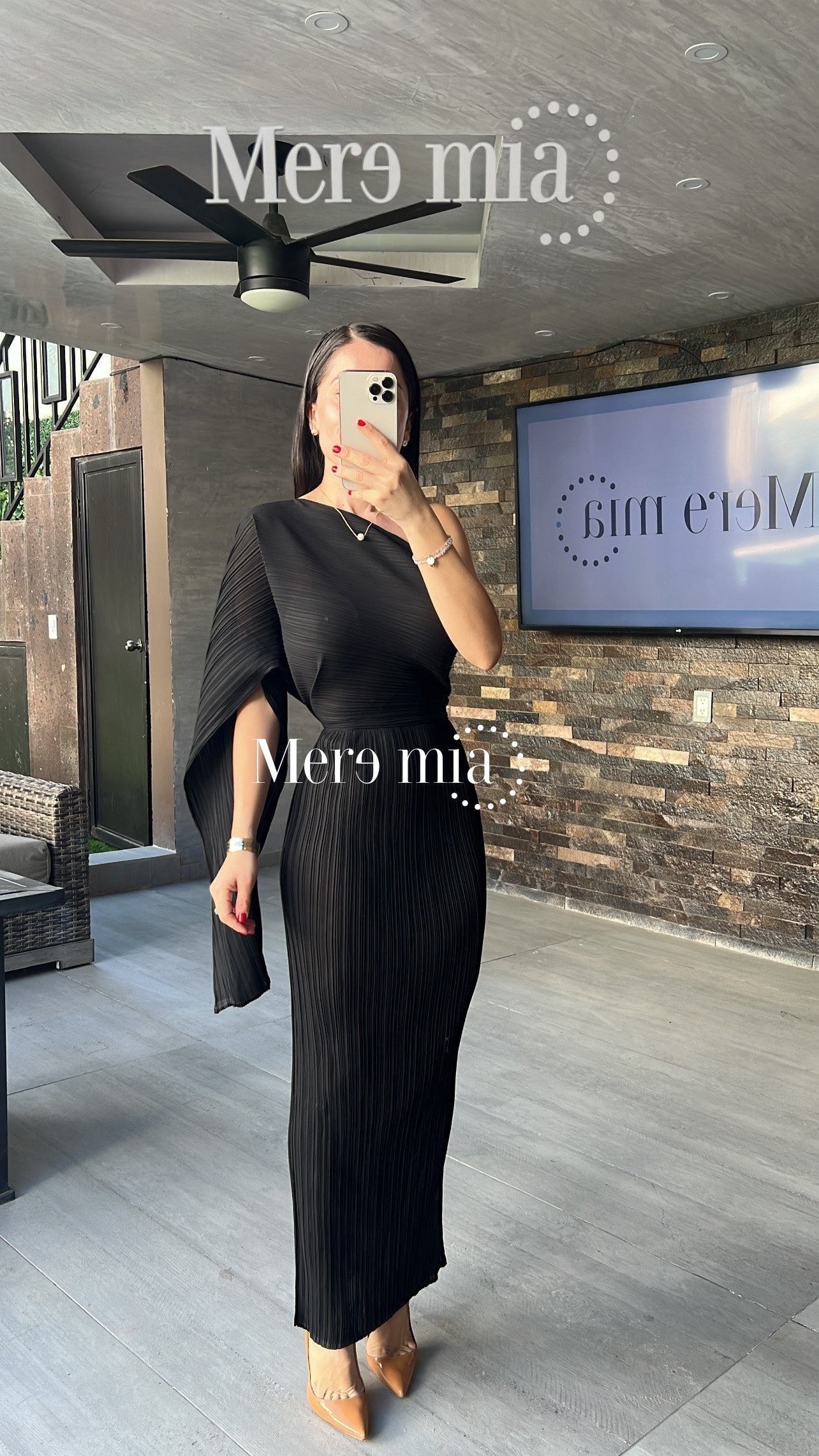 Vestido negro plisado esc