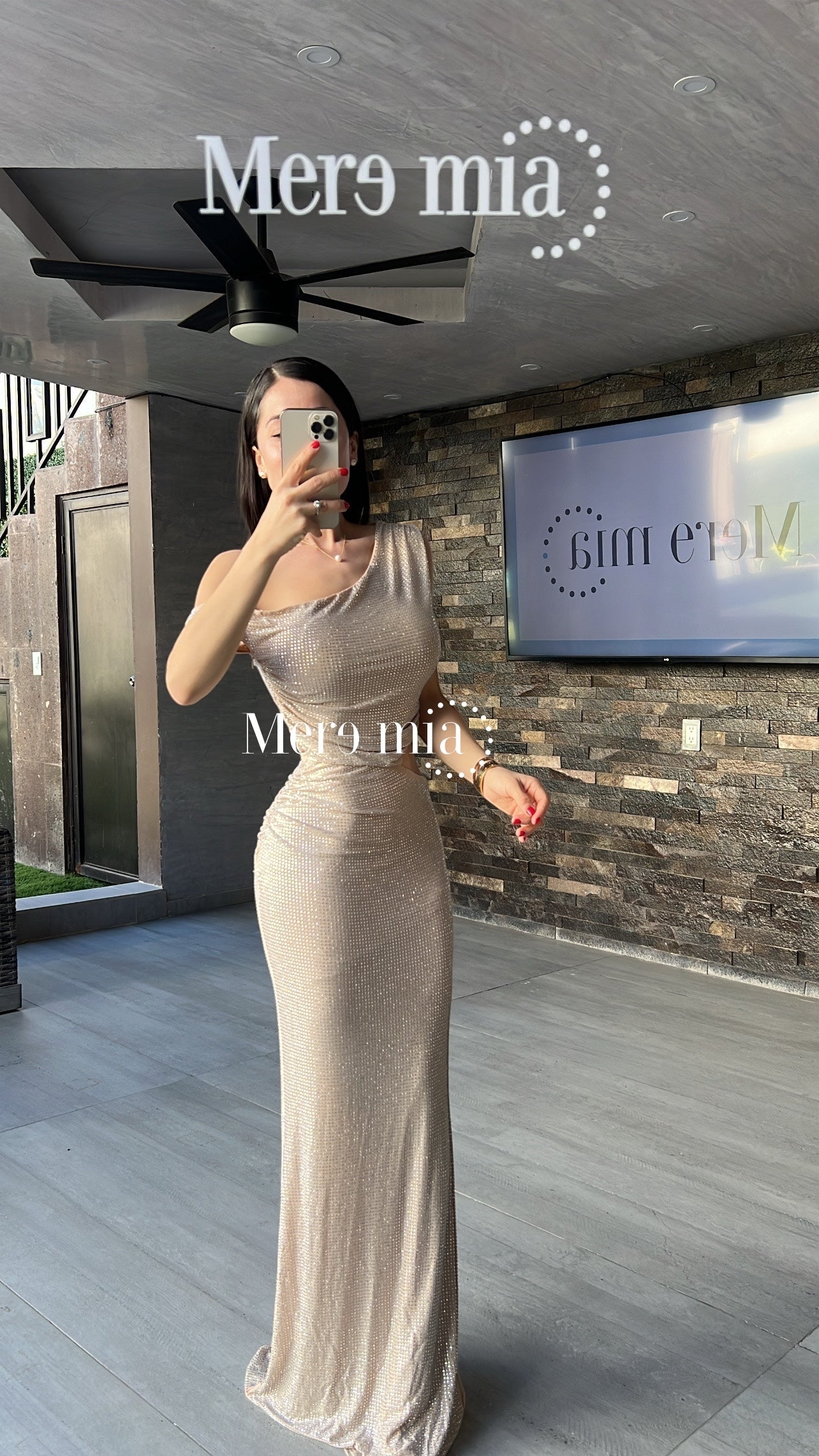 Vestido puntos hombro