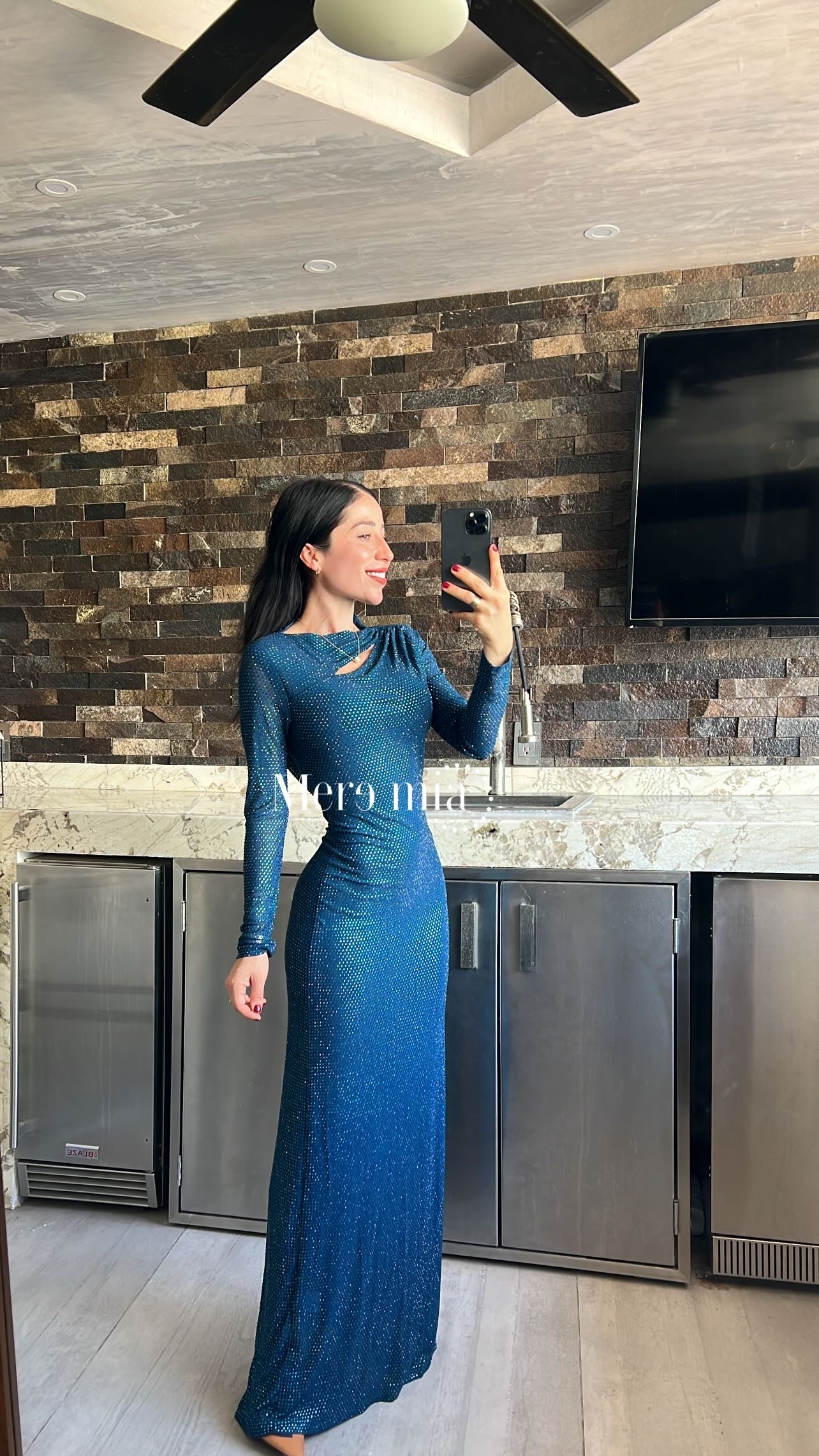 Vestido azul espalda  asimétrica