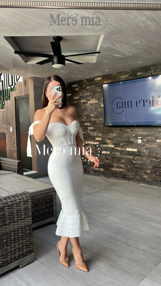 Vestido blanco olan abajo copas