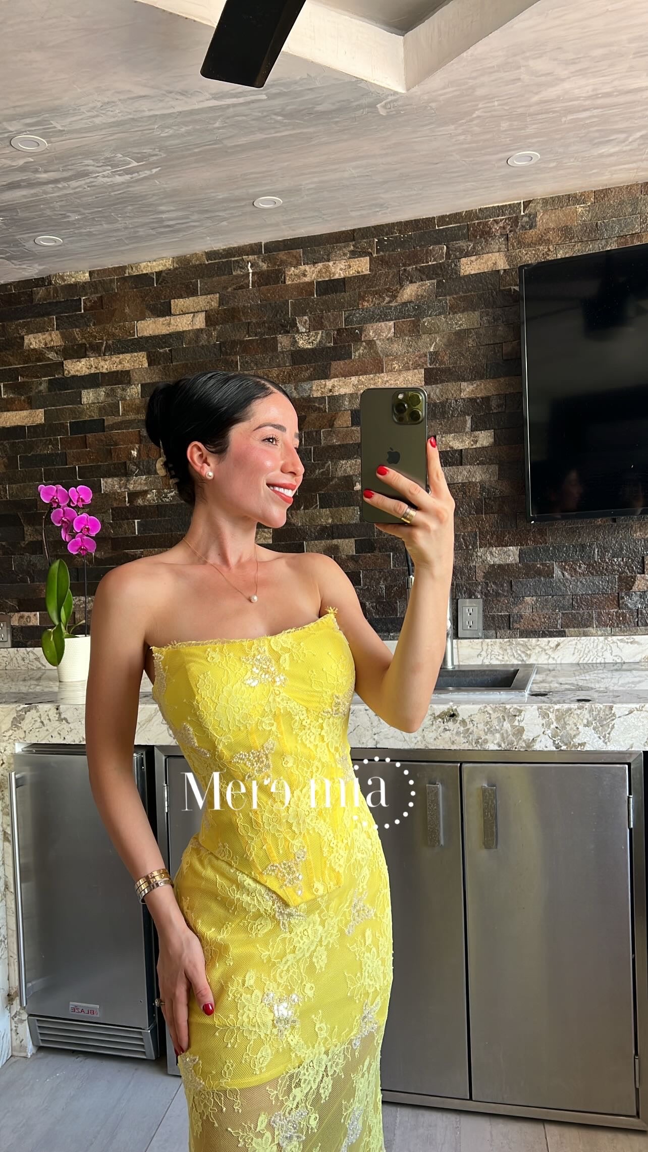 Vestido amarillo encaje