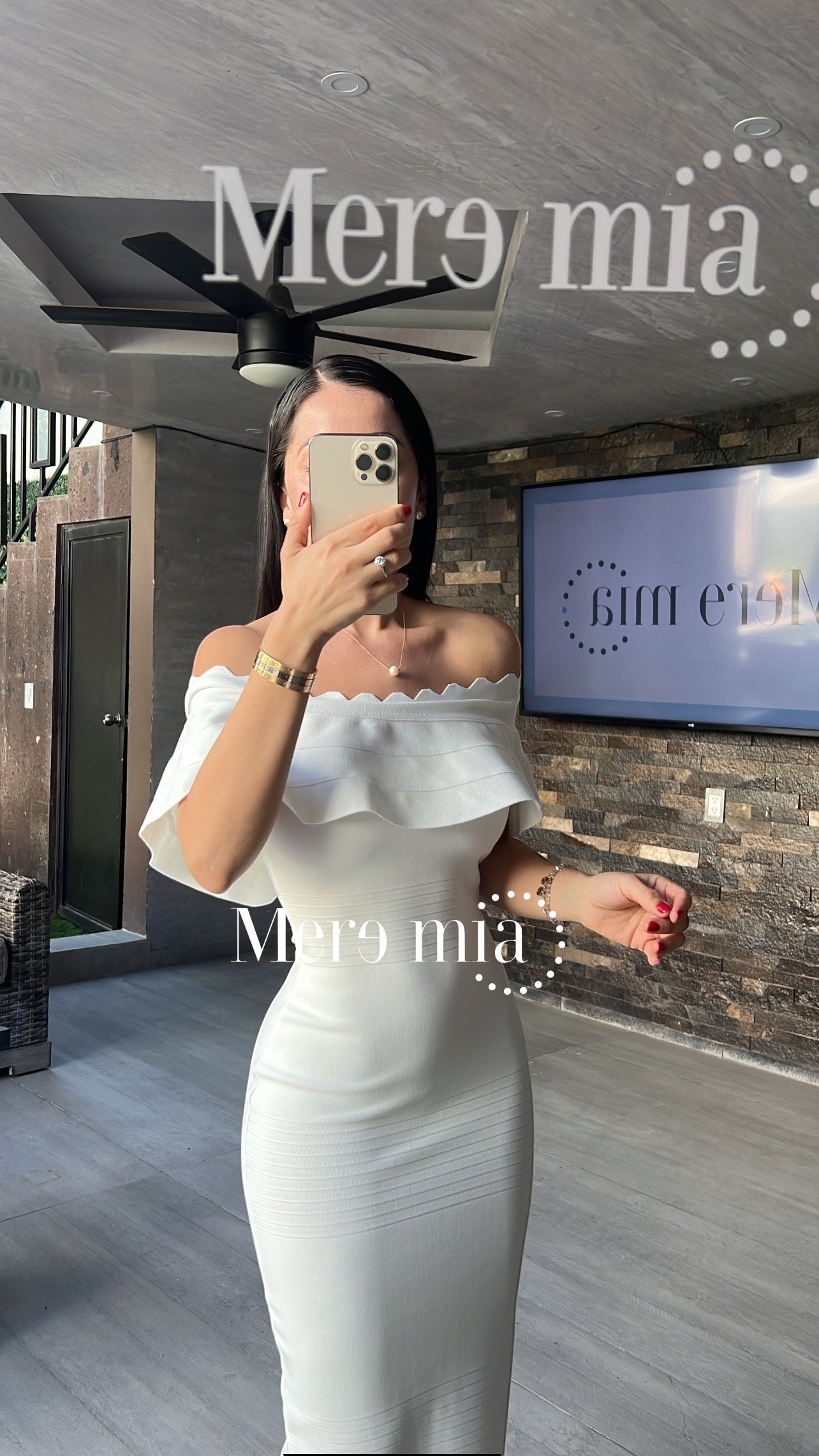 Vestido blanco olan arriba