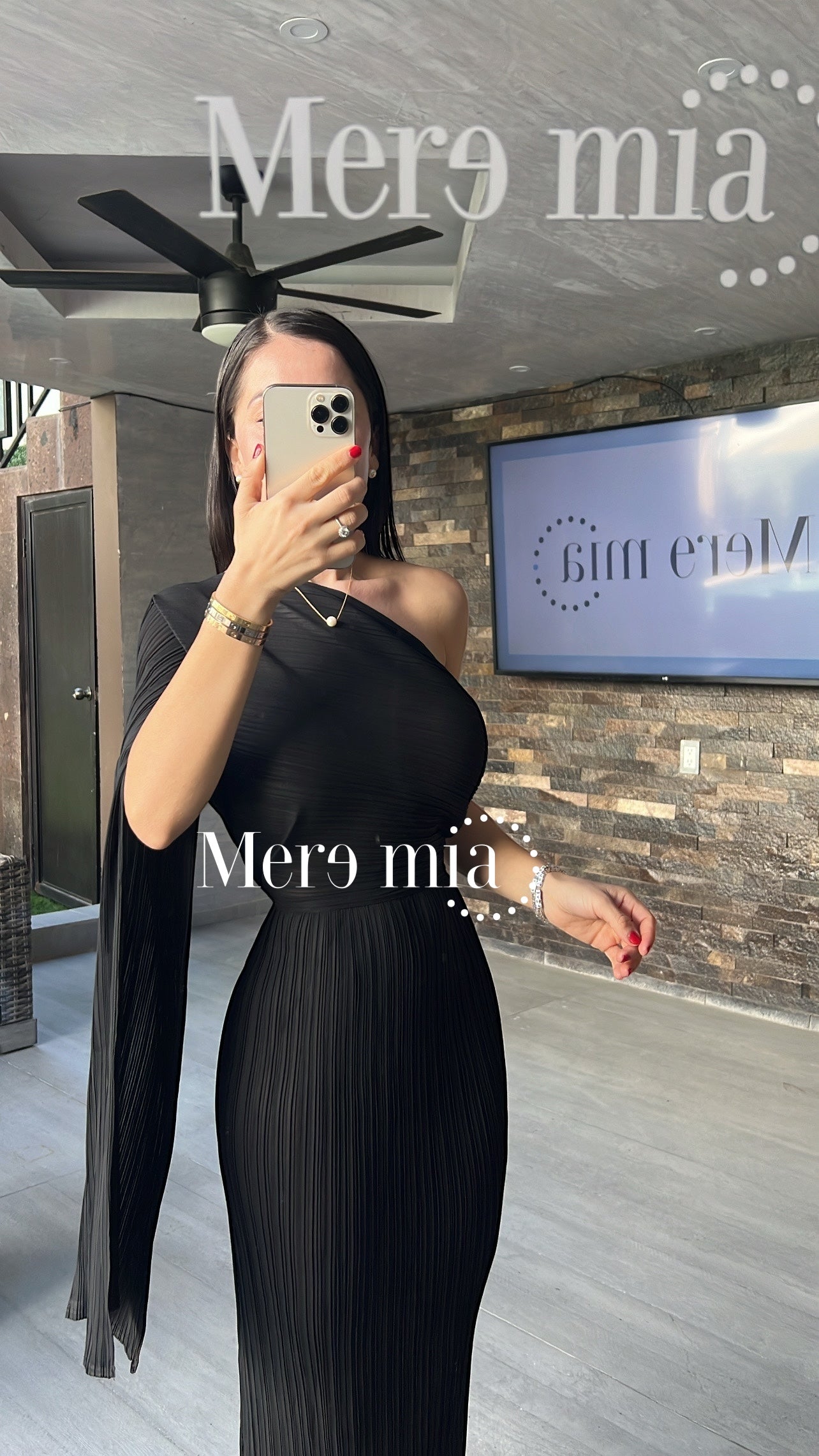 Vestido negro plisado esc