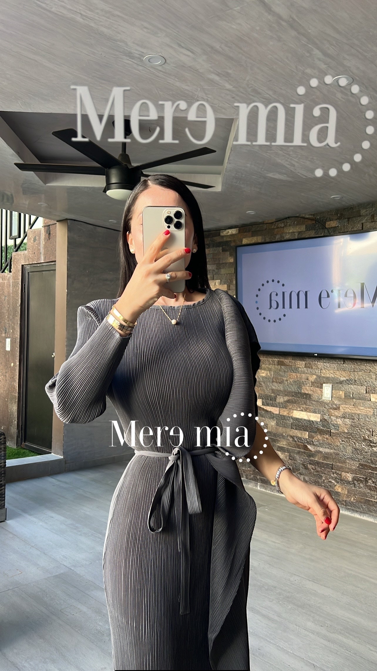 Vestido plisado escarola