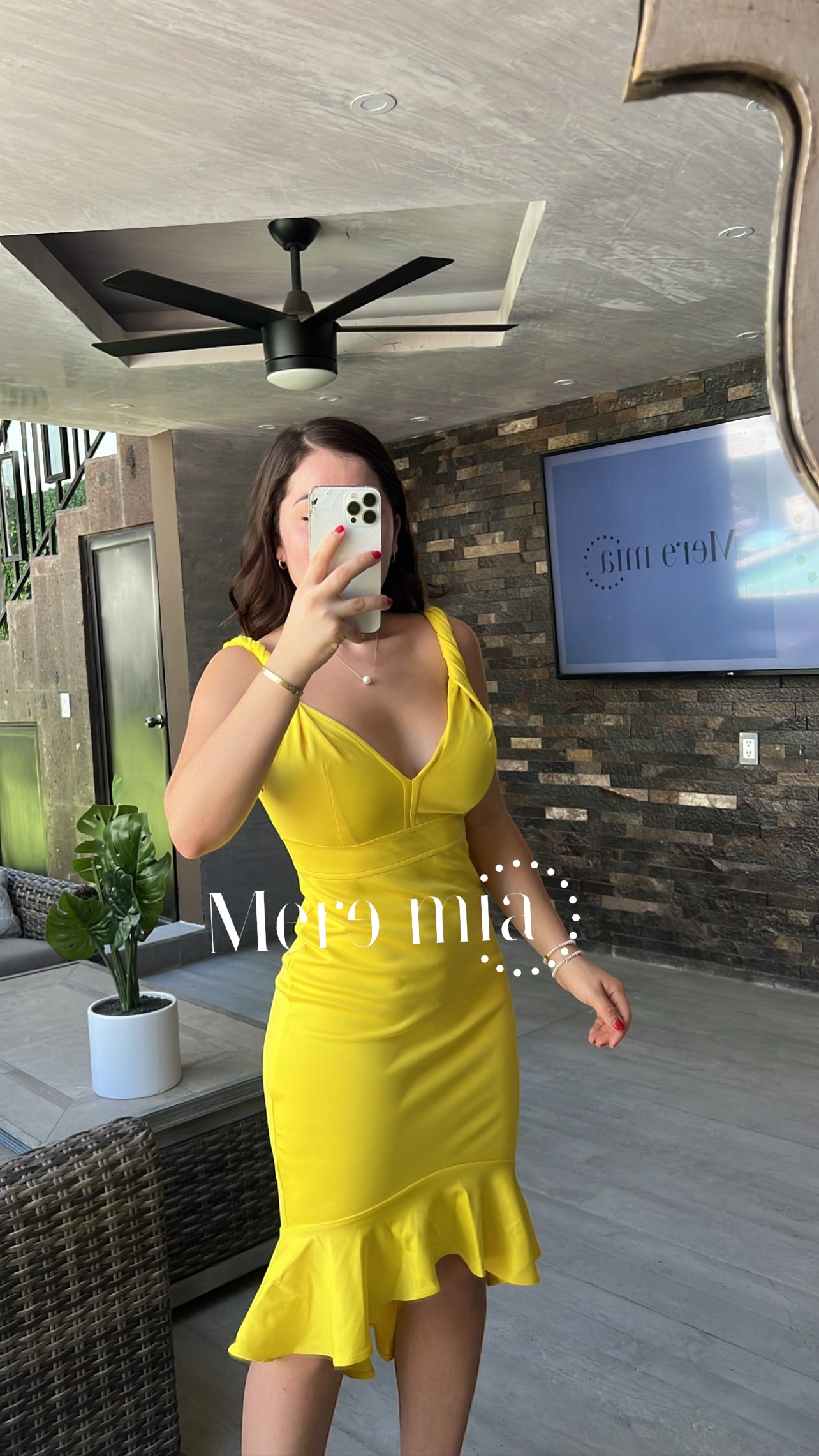 Vestido amarillo olan abajo